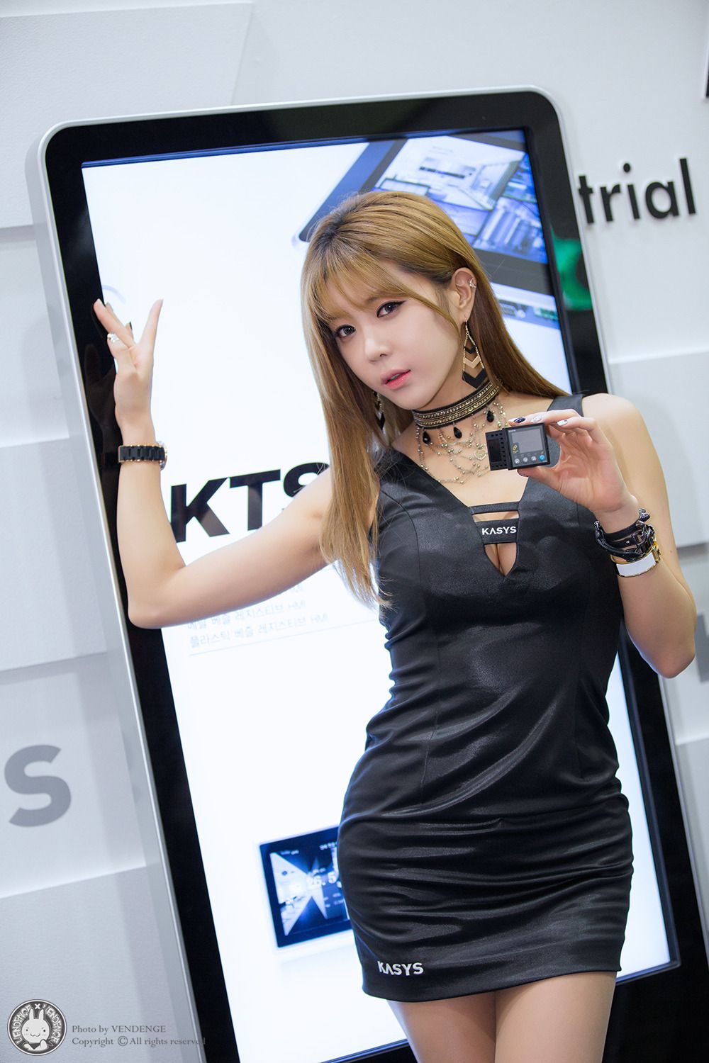 韩国Show GIRL许允美 ???《首尔自动化世界展览会》图片合辑