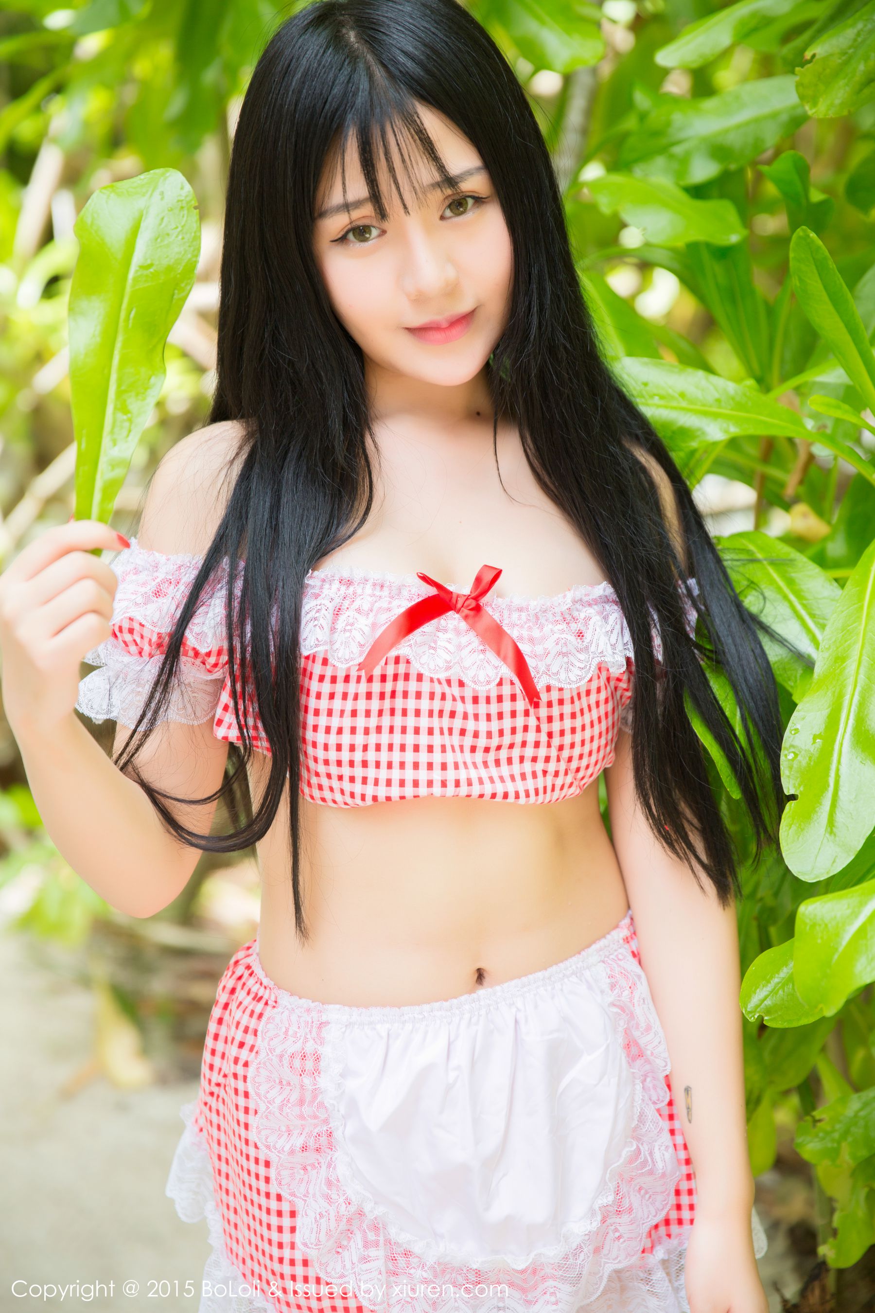 八宝icey《马尔代夫旅拍》清新女仆+猫耳比基尼 [BoLoli波萝社] Vol.047 写真集