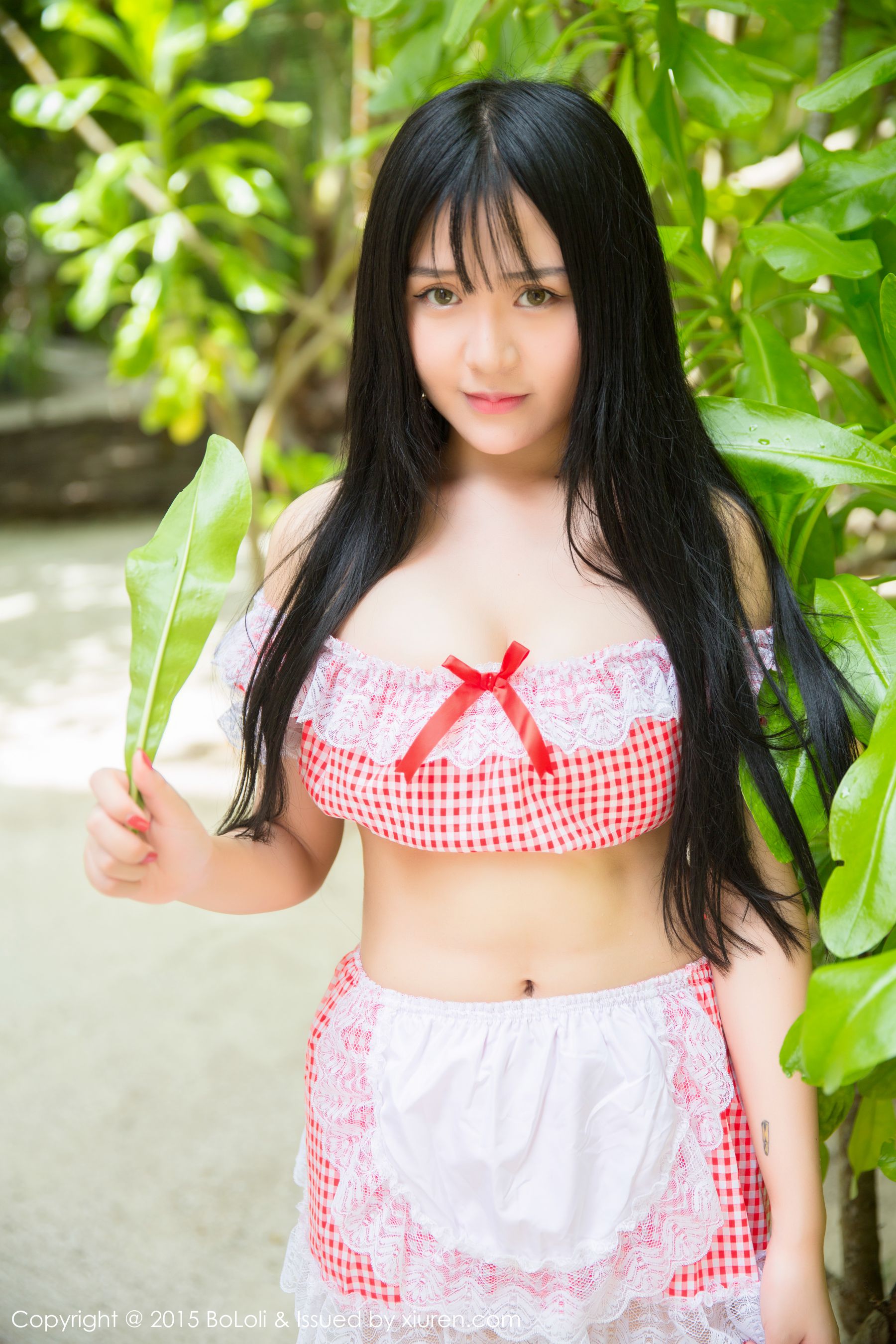 八宝icey《马尔代夫旅拍》清新女仆+猫耳比基尼 [BoLoli波萝社] Vol.047 写真集