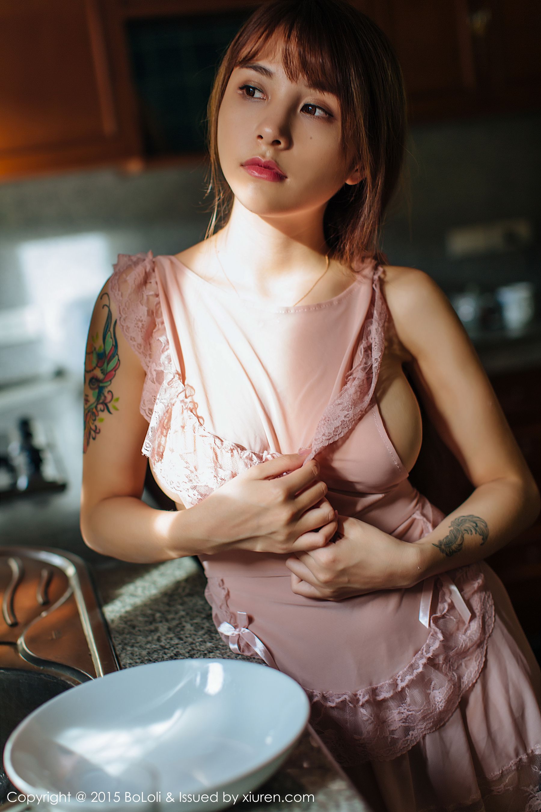 夏美酱《普吉岛旅拍》性感厨娘+海边水手装 [BoLoli波萝社] Vol.077 写真集