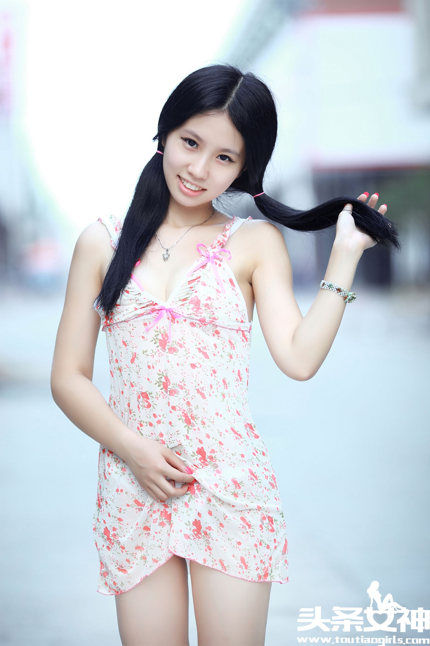 琪琪《异域萝莉》 [头条女神] 
