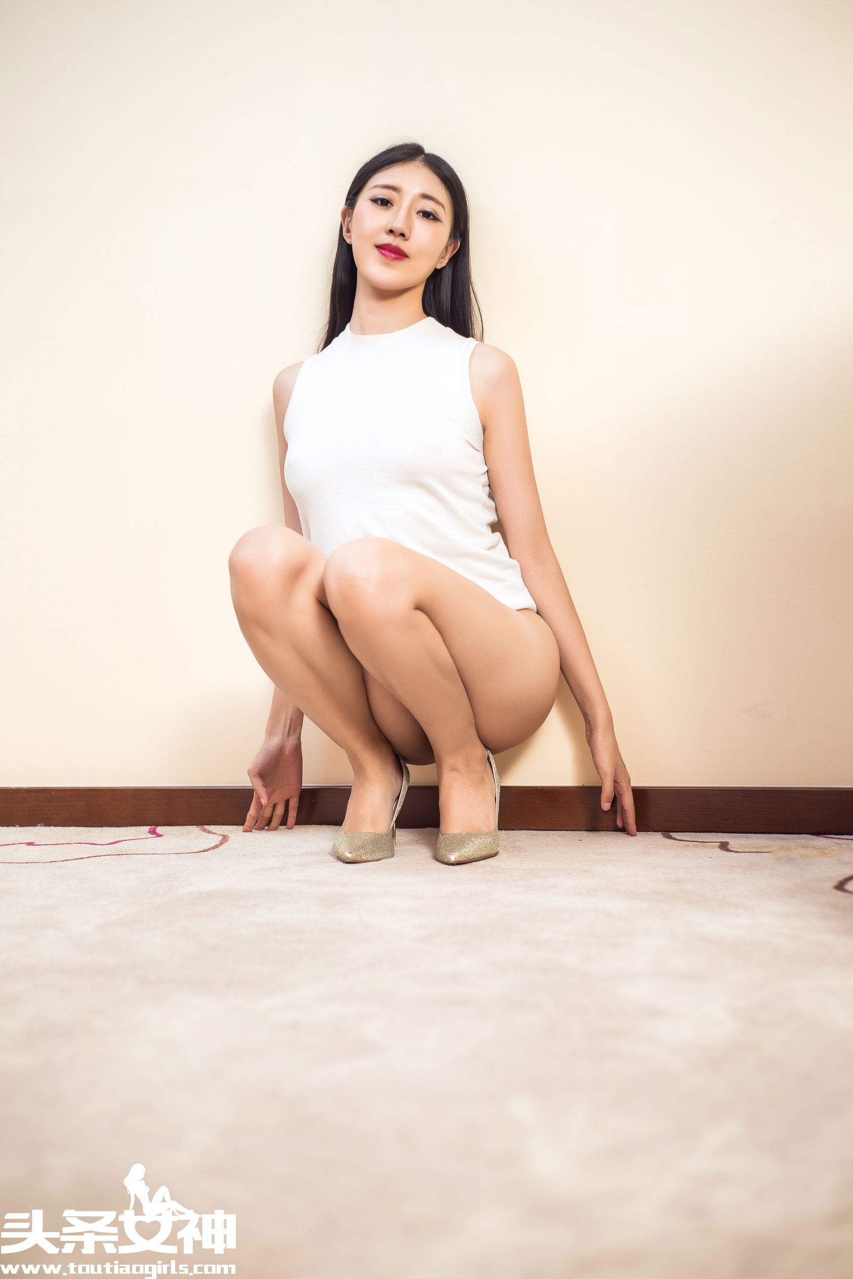 王竹《滑嫩玉肌美腿皇后》 [头条女神] 