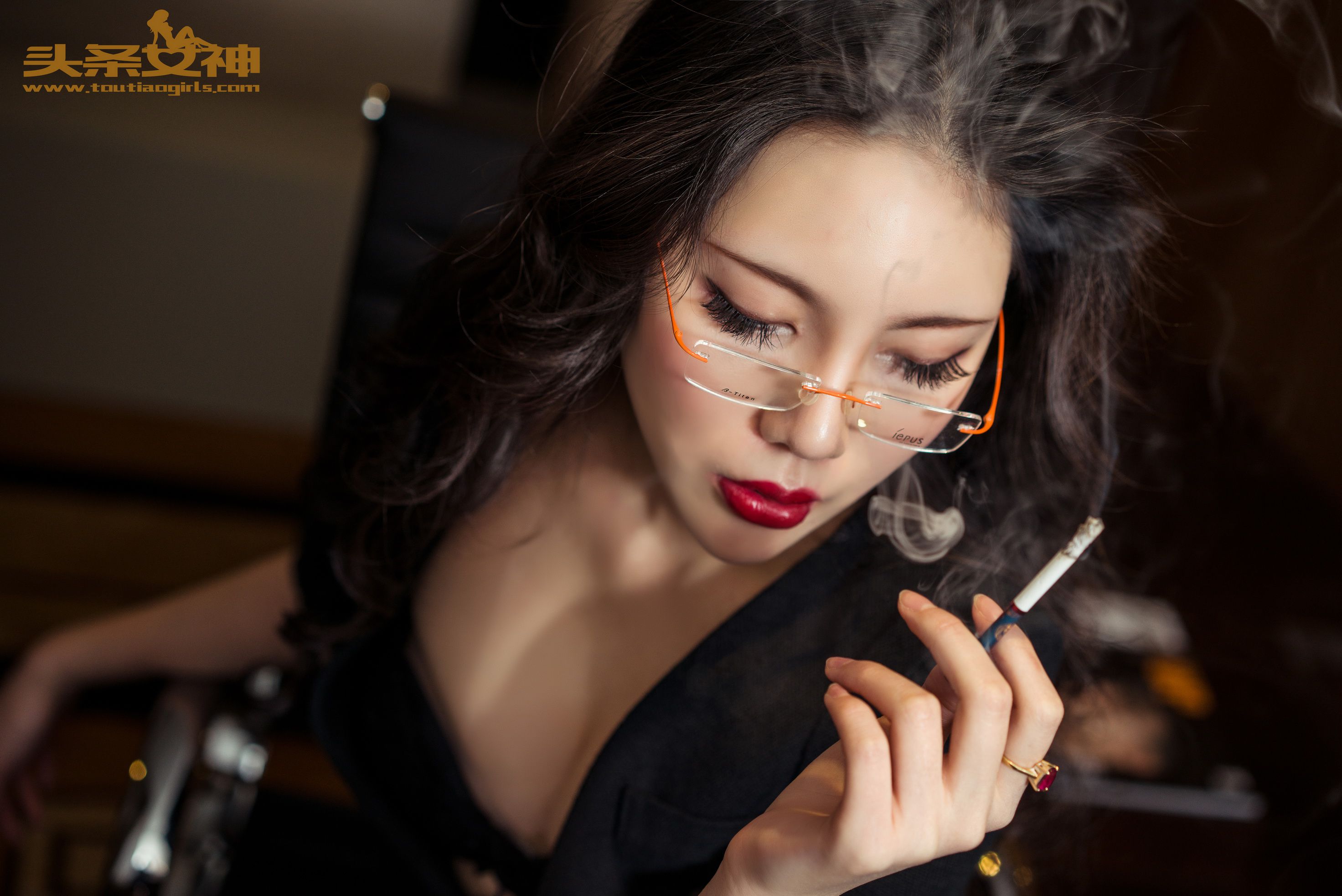 米娅《美足秘书》 [头条女神] 