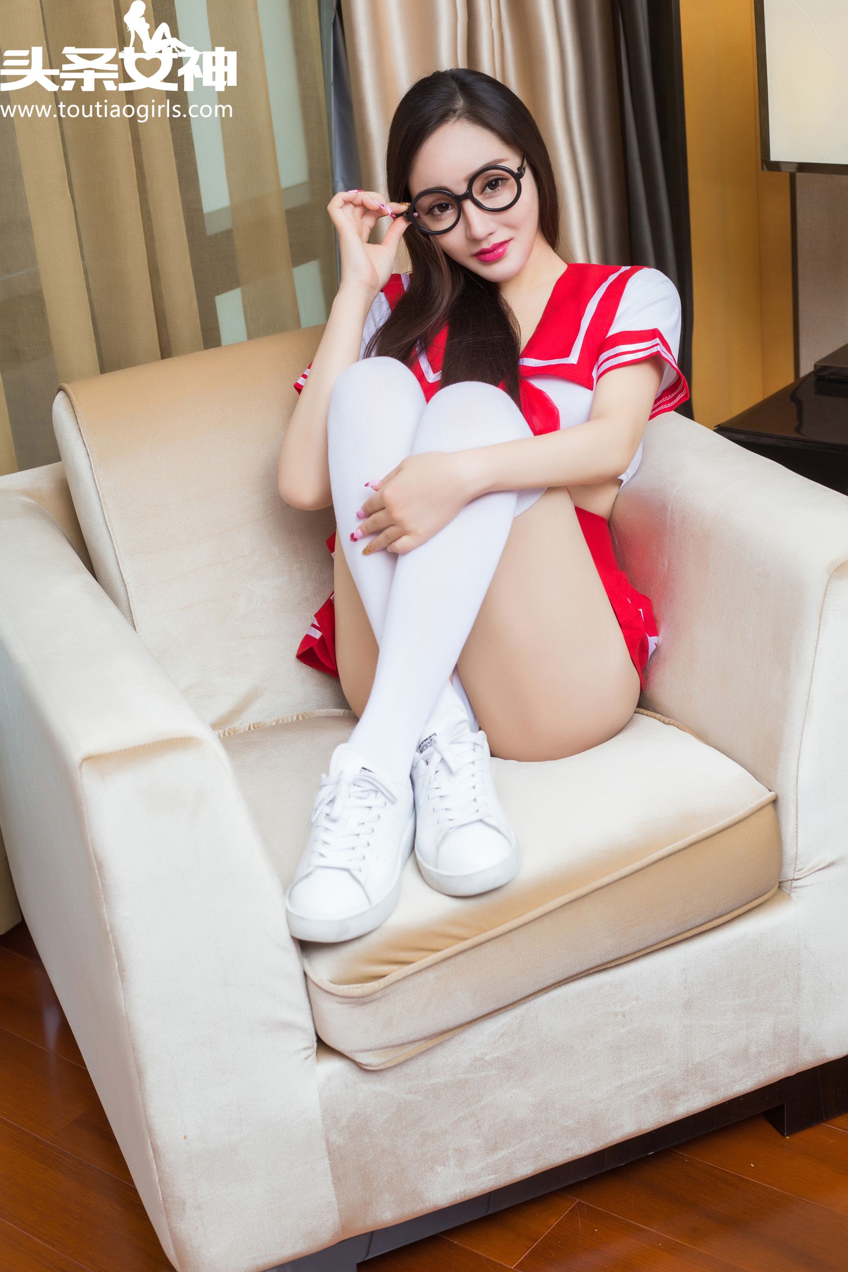 麦苹果《等你回来 清纯学生妹》 [头条女神] VIP特辑 