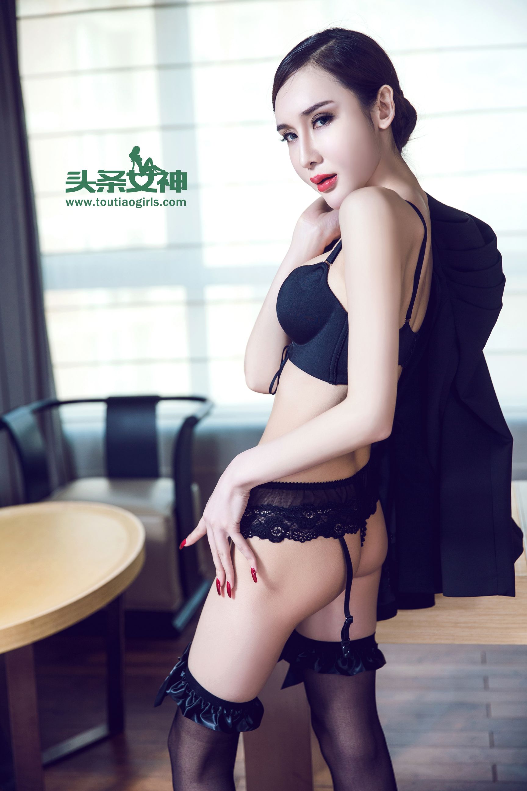 瓦娅/阿依努尔瓦娅《情欲女爵 爵士冷妹》 [头条女神] 