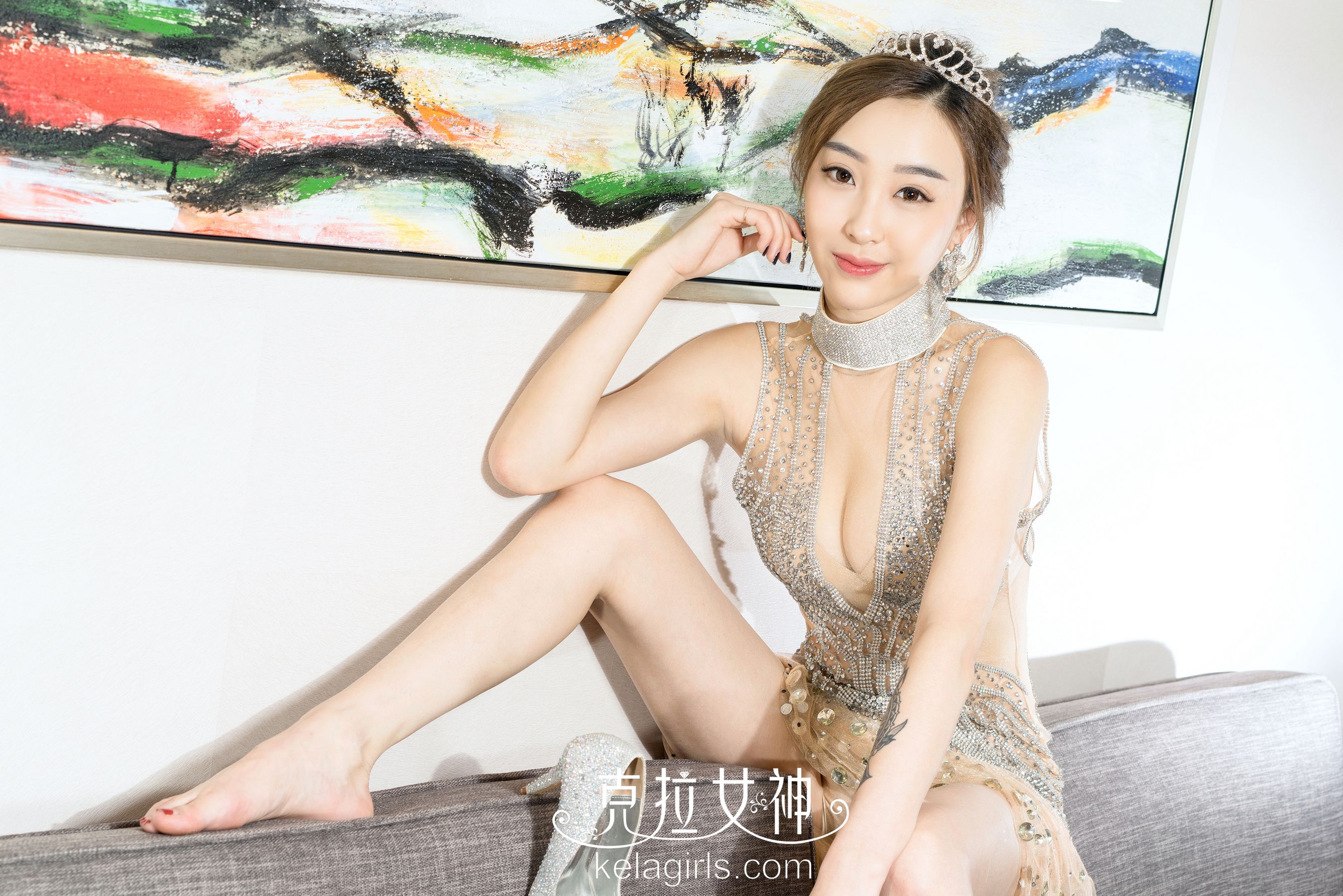 张茜《水晶鞋里的玉足》 [克拉女神] 