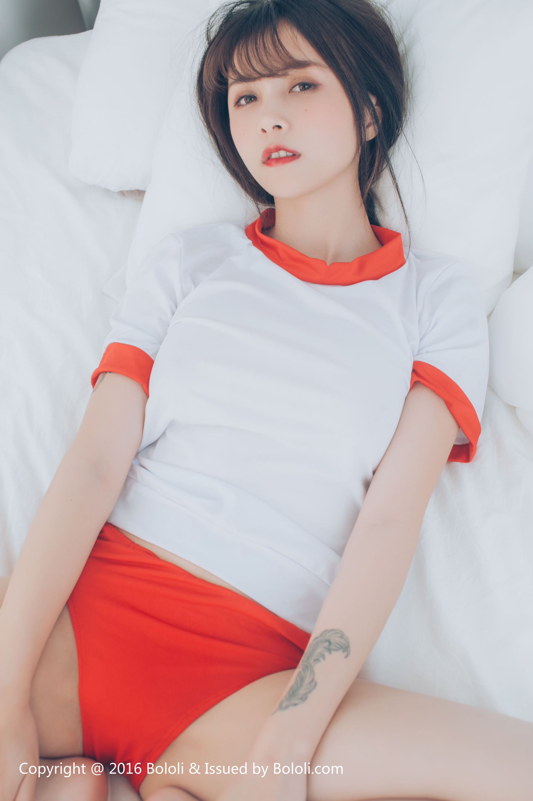 柳侑绮、夏美酱《七宝夏美双人姊妹花》 [Bololi波萝社] BOL.077 