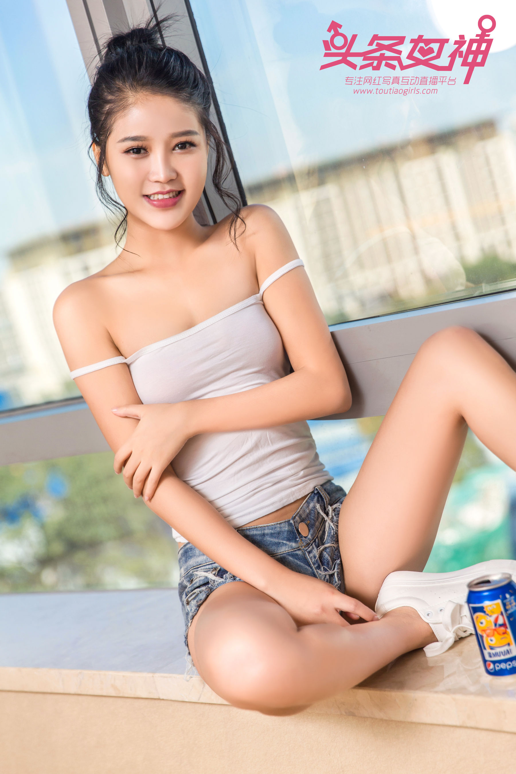 Yilia《粉红少女心》 [头条女神Toutiaogirls]