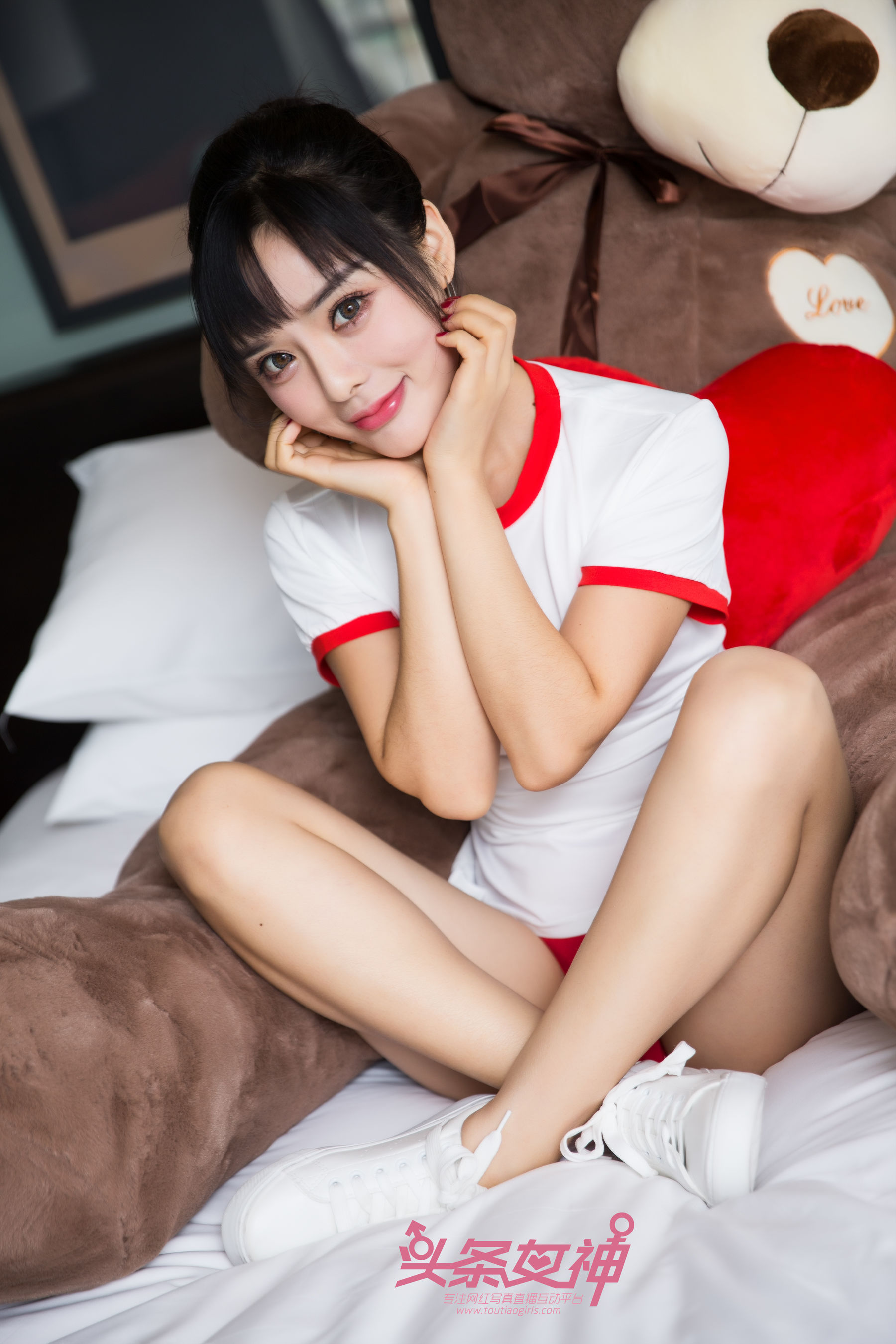 周熙妍《小可爱女孩》 [头条女神Toutiaogirls]  - 图片02