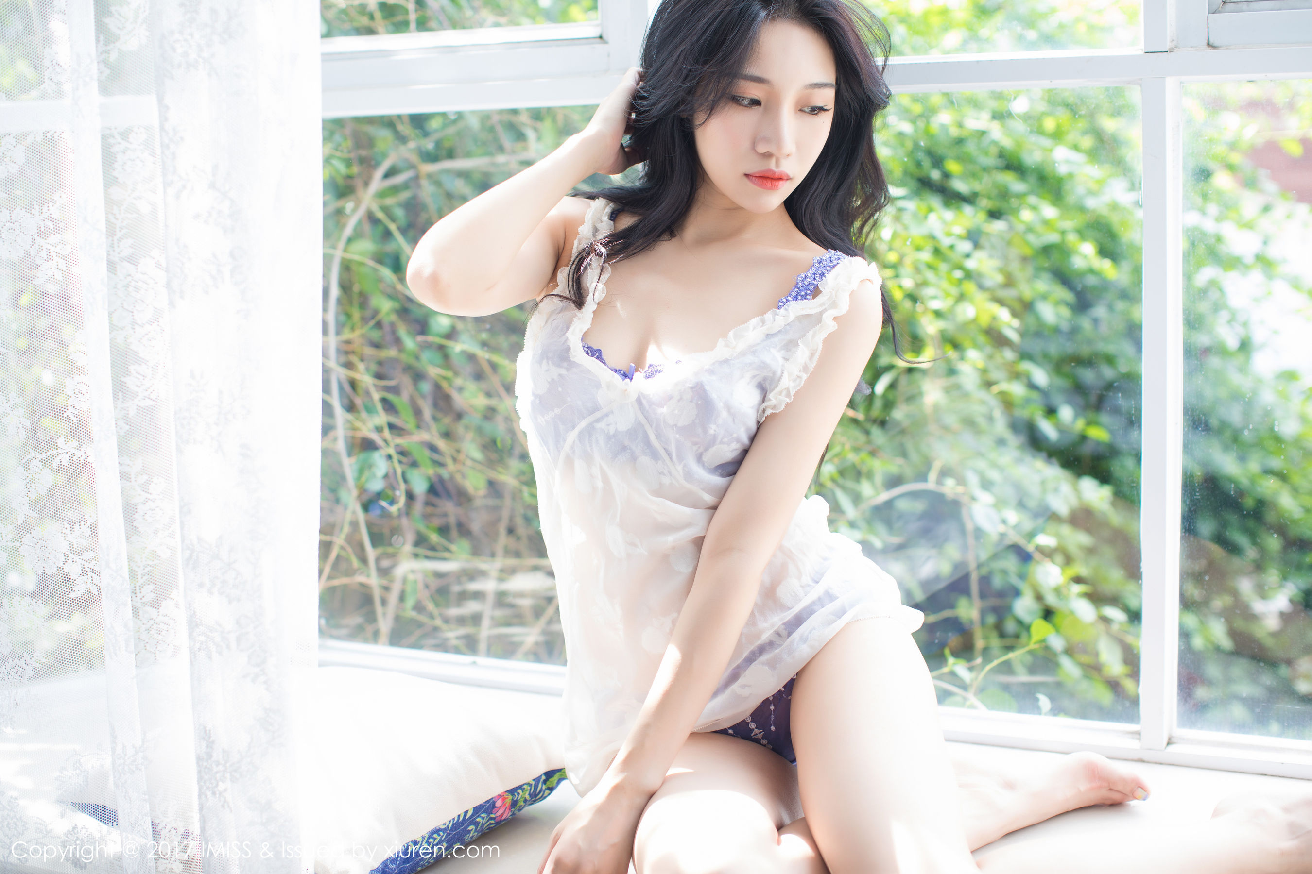 小狐狸Sica《黑丝蕾丝与美腿的上演极度诱惑》 [爱蜜社IMiss] Vol.187 