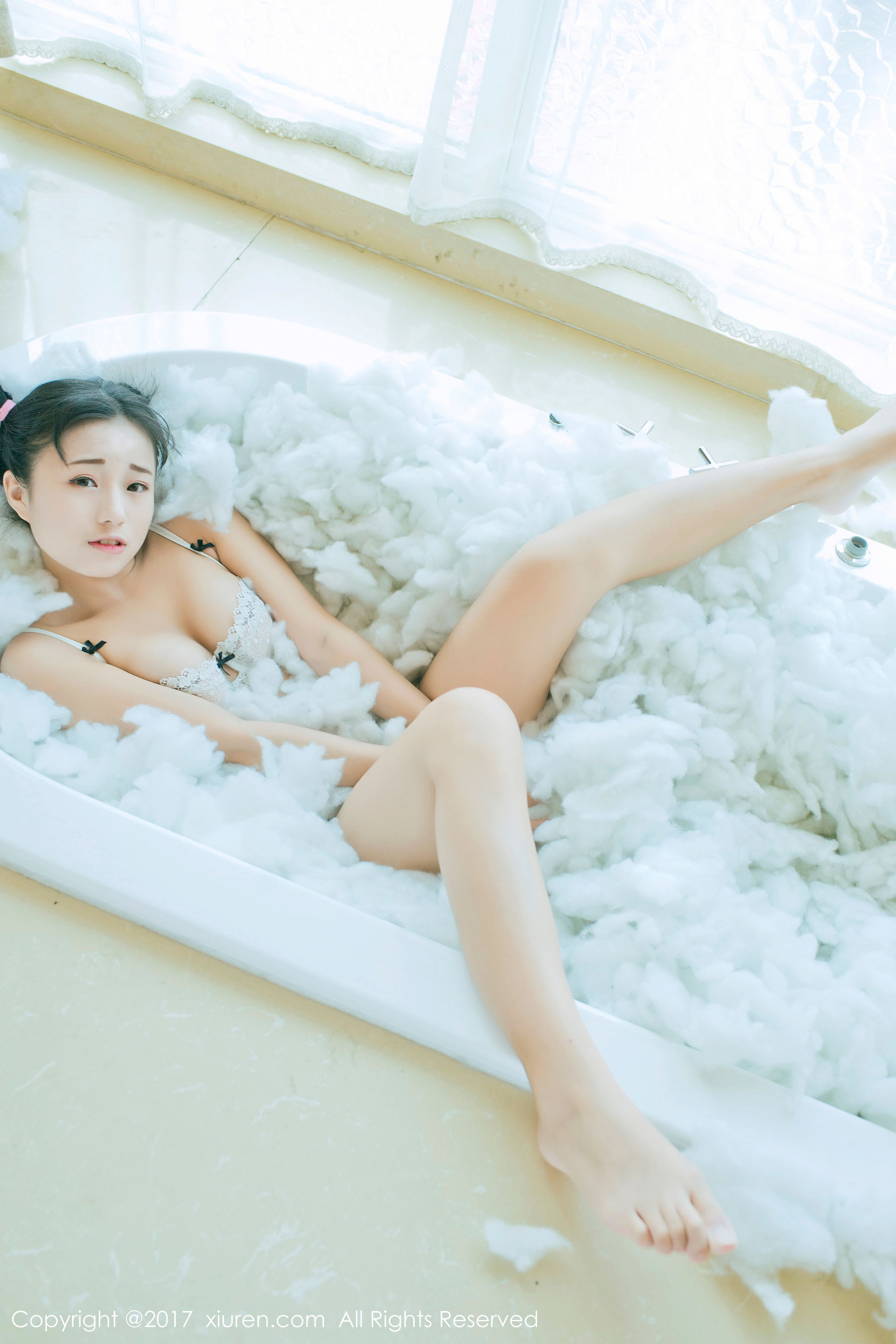 仓井优香《白色蕾丝吊带系列+连体日系高中体操服》 [秀人XIUREN] NO.805 