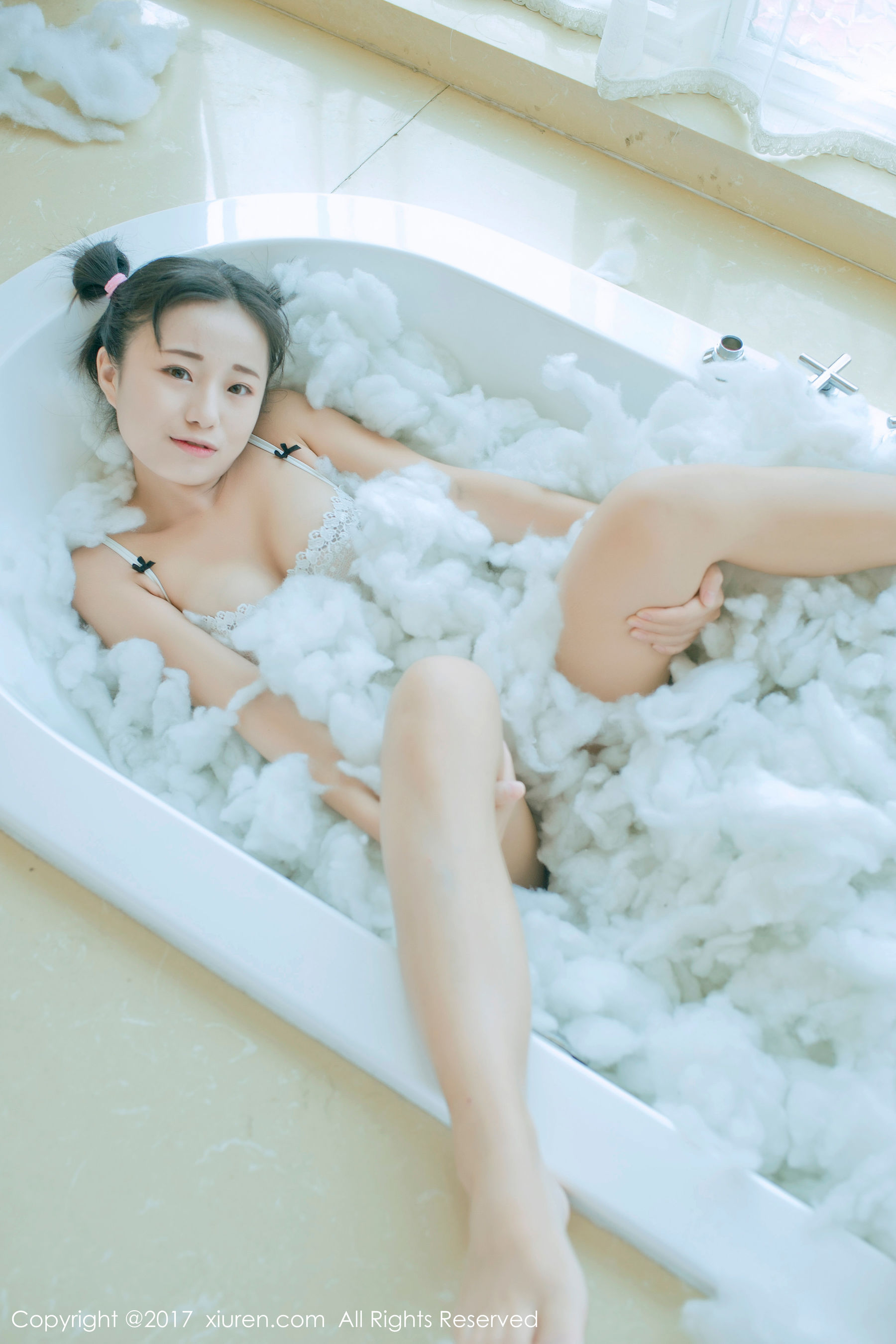 仓井优香《白色蕾丝吊带系列+连体日系高中体操服》 [秀人XIUREN] NO.805 