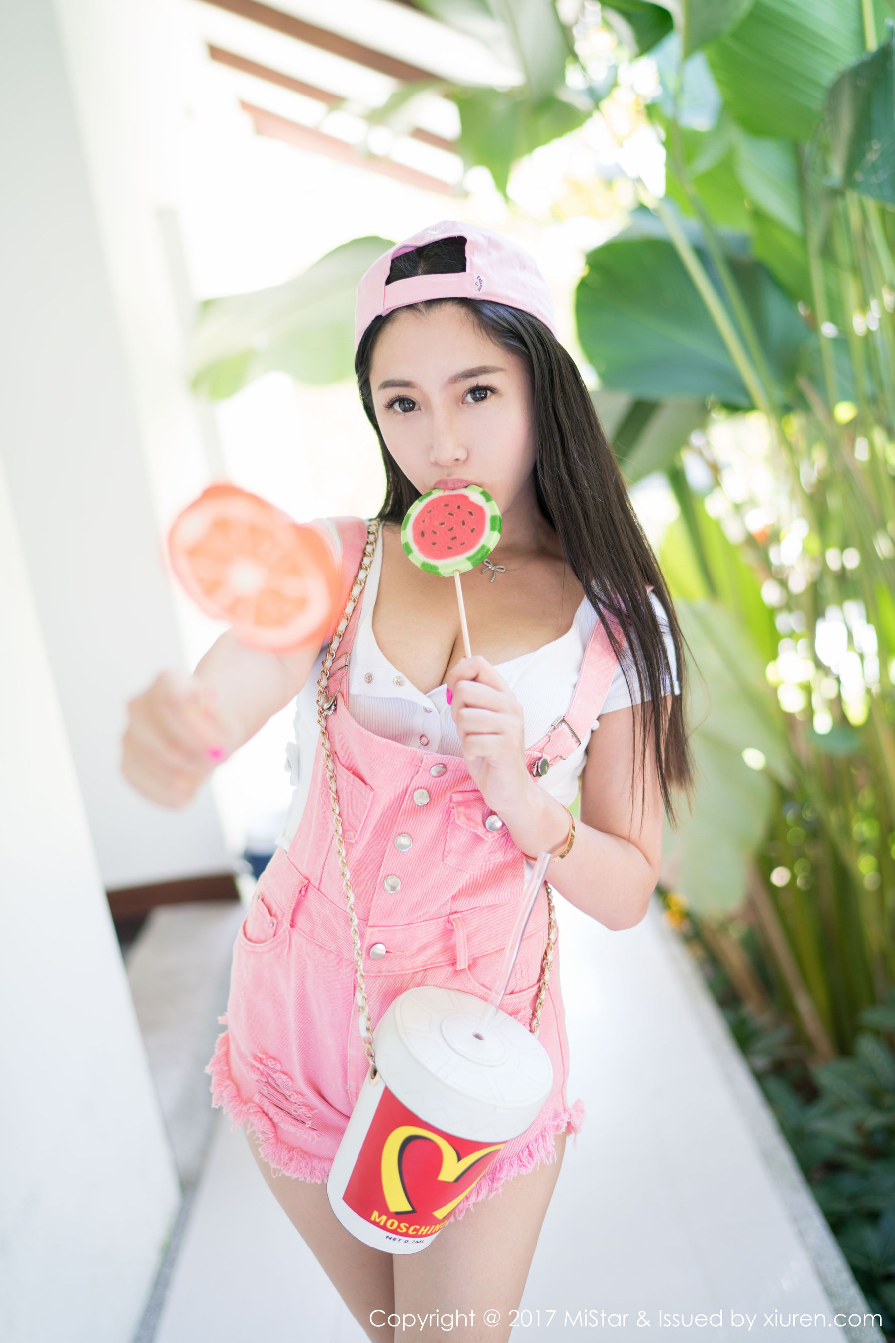 陈嘉嘉Tiffany《诱惑职场OL、性感比基尼..》 [魅妍社MiStar] VOL.205 