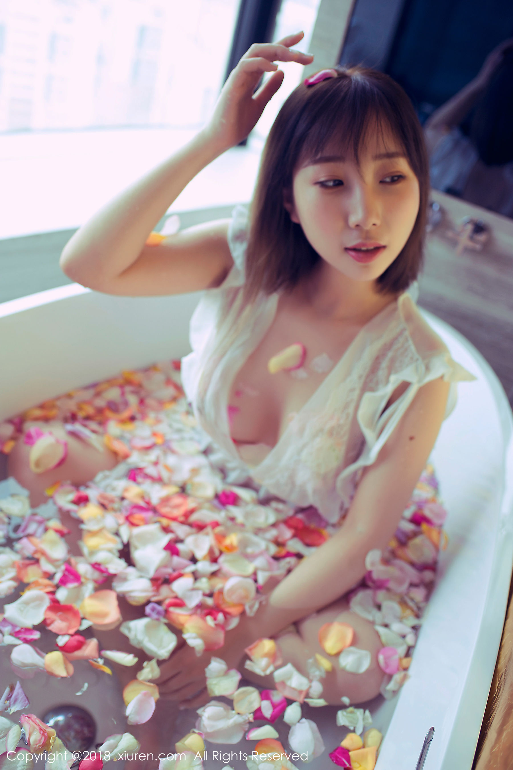 枝恩《短发百变大美女》 [秀人网XIUREN] No.981 