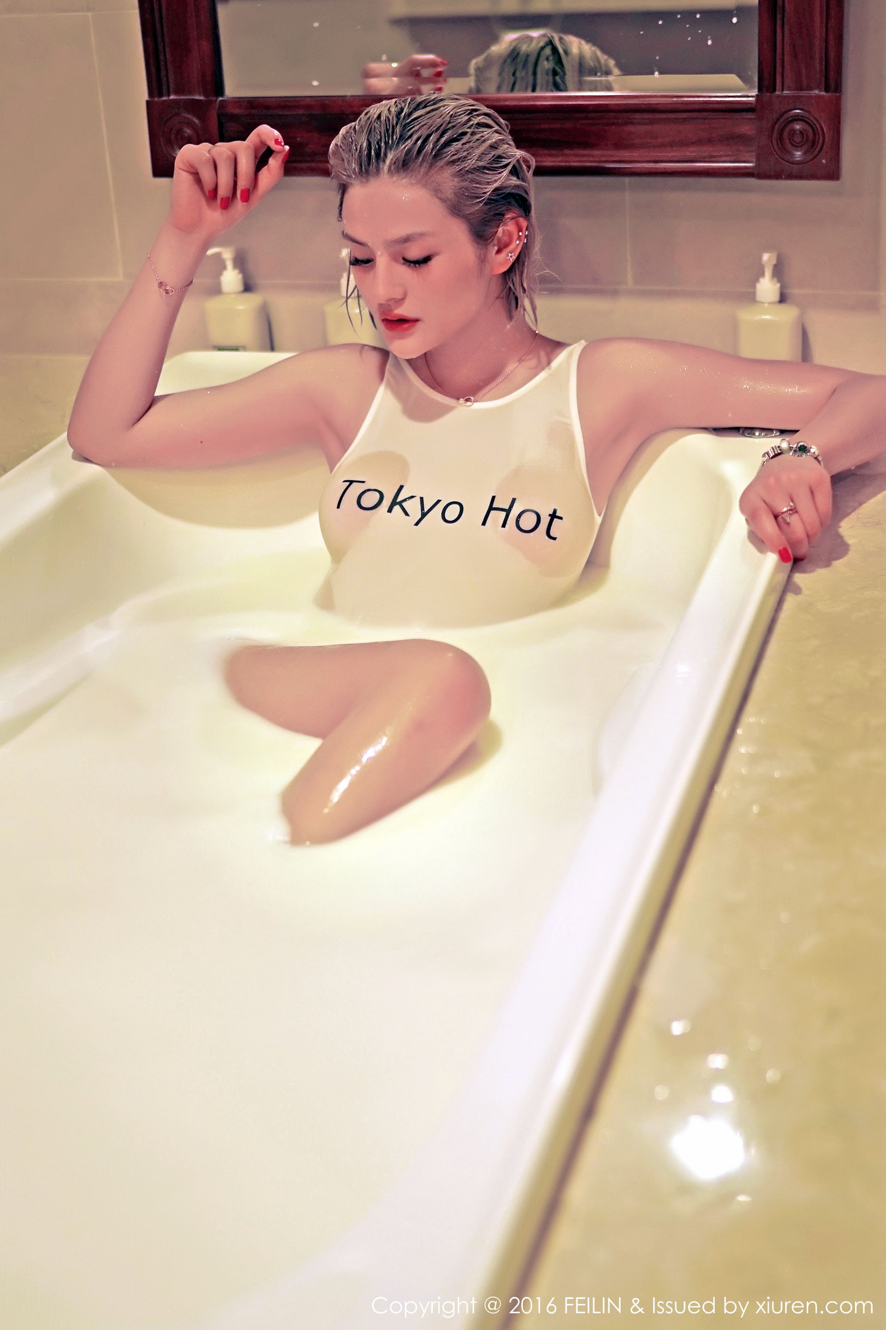 史雯Swan《Tokyo Hot湿身+蕾丝内衣》 [嗲囡囡FEILIN] Vol.037 