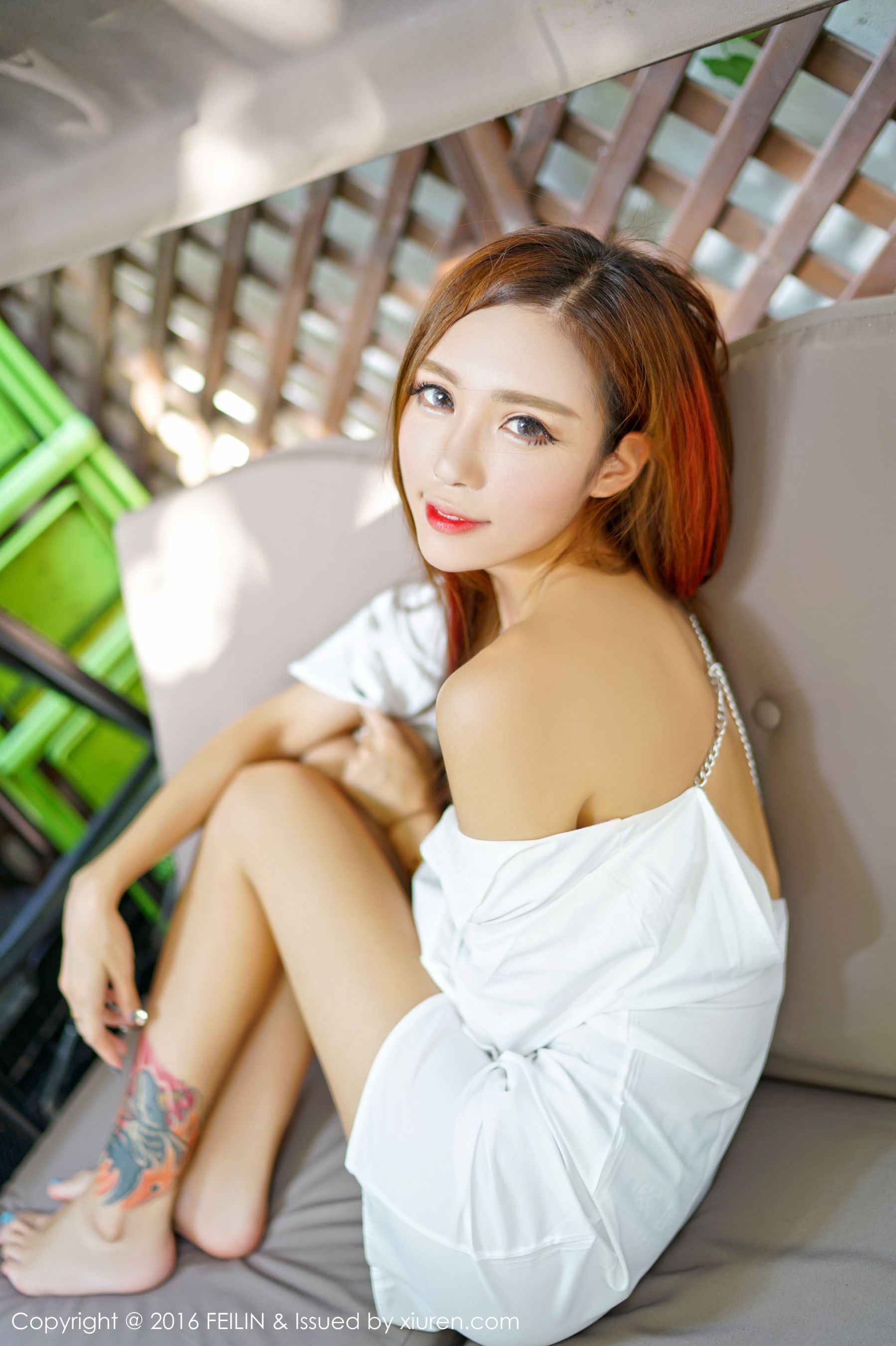 梦小楠小夜猫《美貌、身材与才艺集齐完美一身的女神主播》 [嗲囡囡FEILIN] Vol.055 