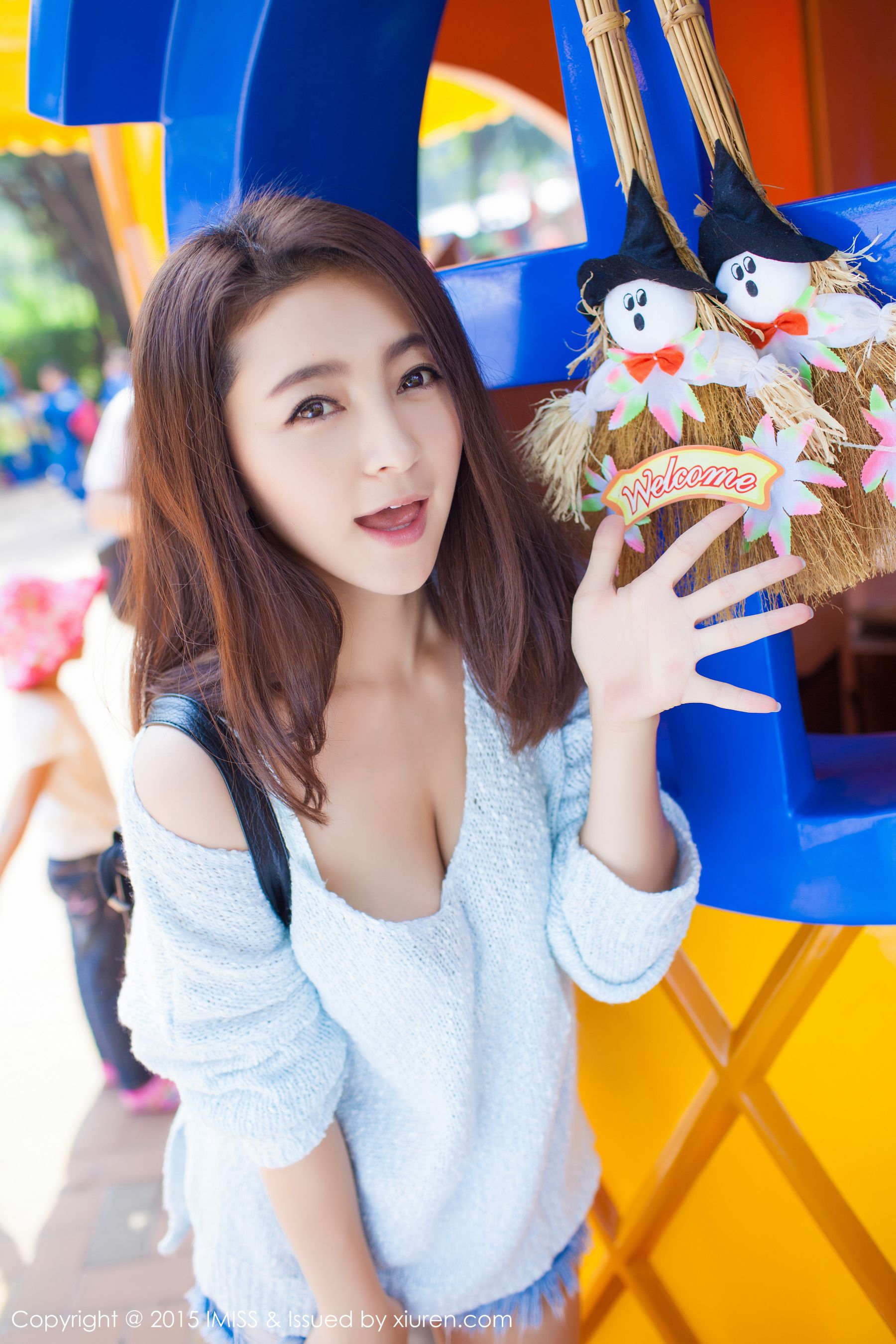 夏茉GIGI《牛仔热裤街拍》 [爱蜜社IMiss] Vol.049 
