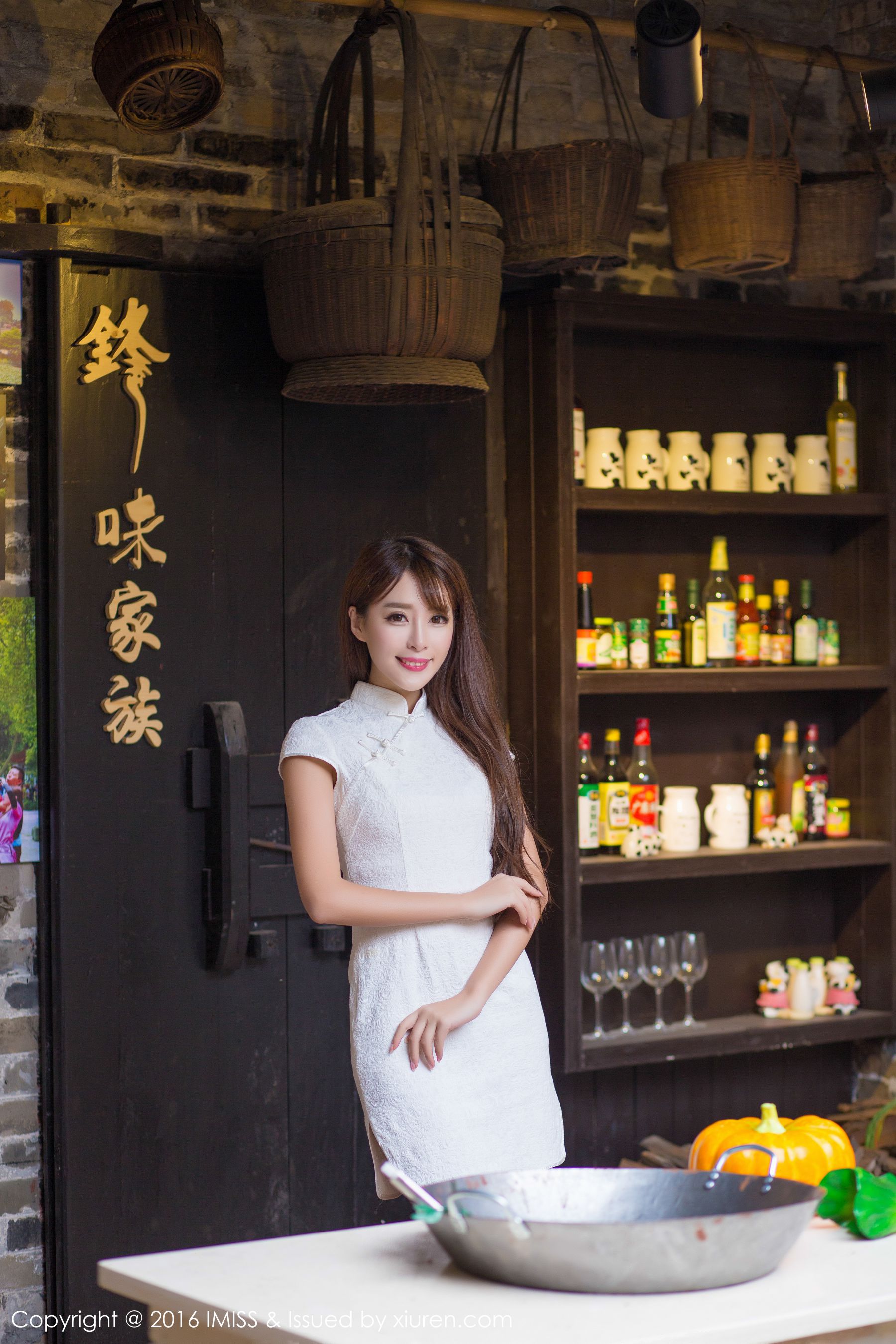 王曼妮、谭小雅《古典旗袍系列》[爱蜜社IMiss] Vol.070 