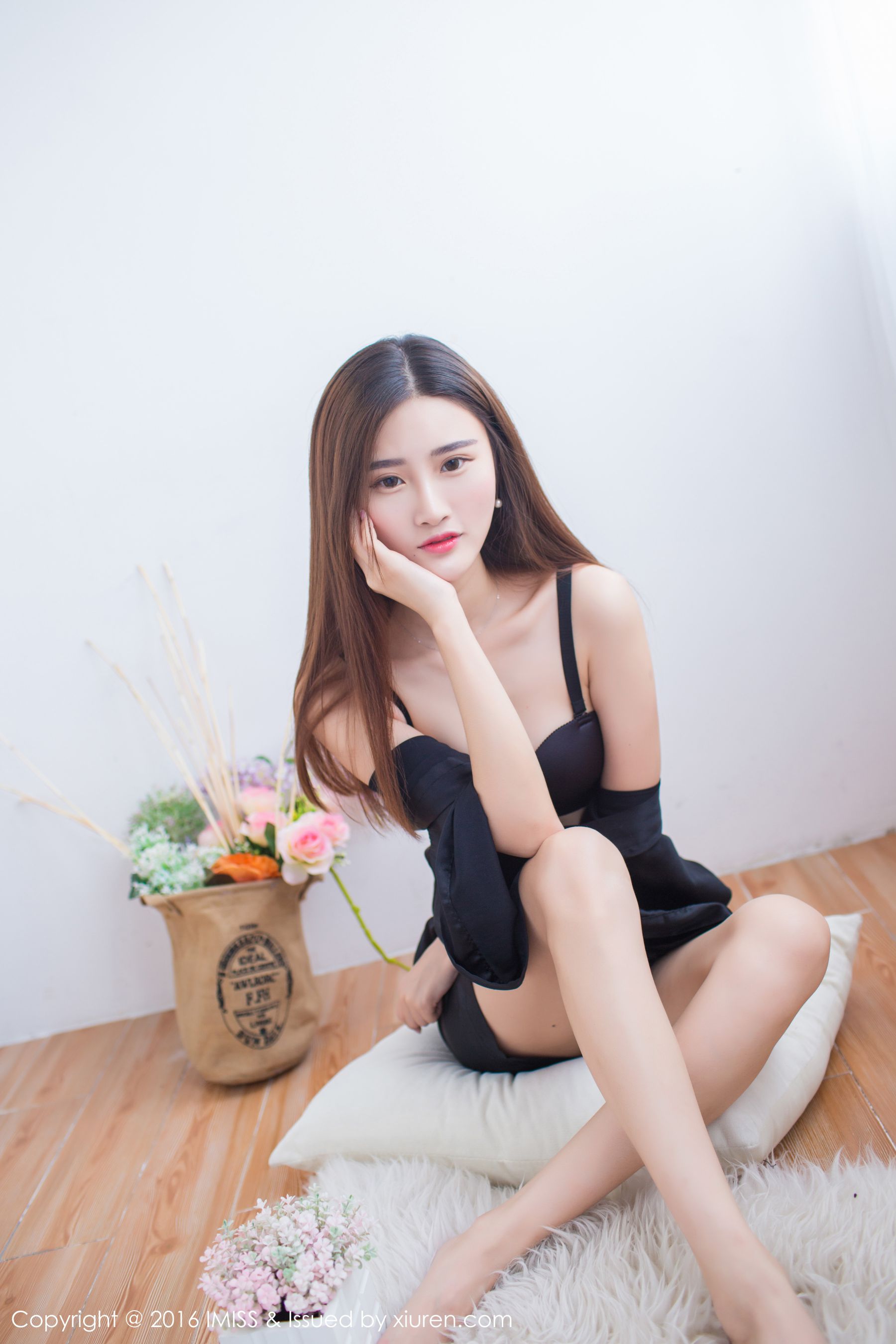 格格污巫《温文尔雅、小家碧玉型美女》 [爱蜜社IMiss] Vol.135 