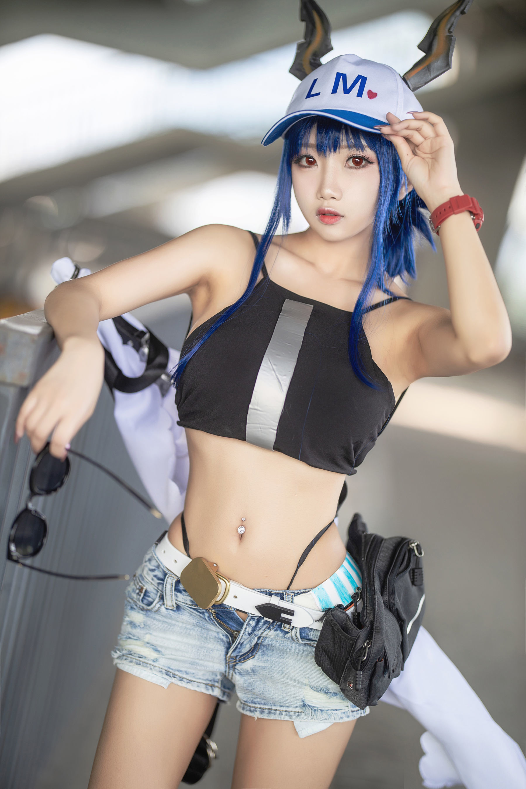 白嫩美少女鬼畜瑶 女游客c