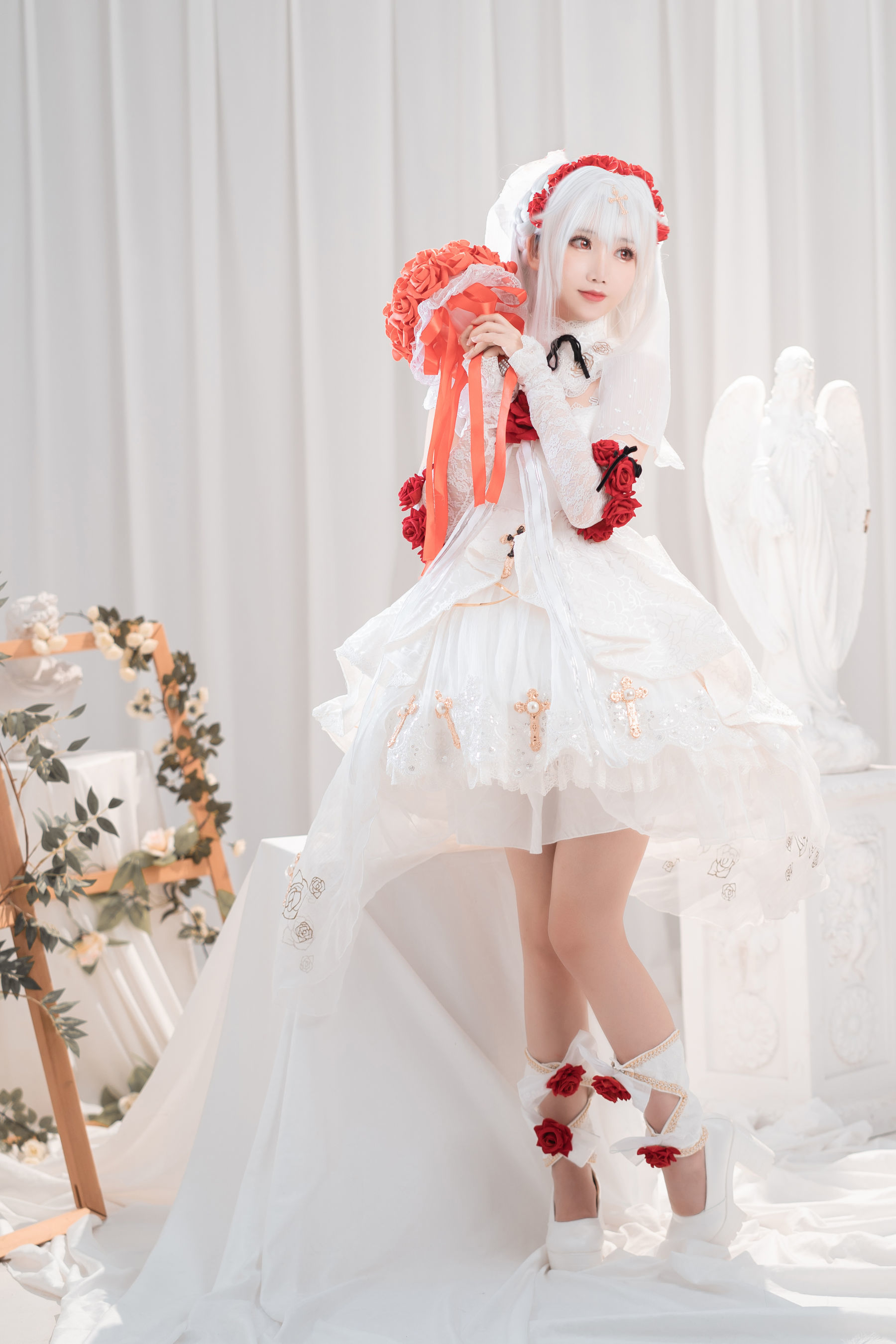 [网红COSER] 可爱人气Coser面饼仙儿 - 德丽莎婚纱