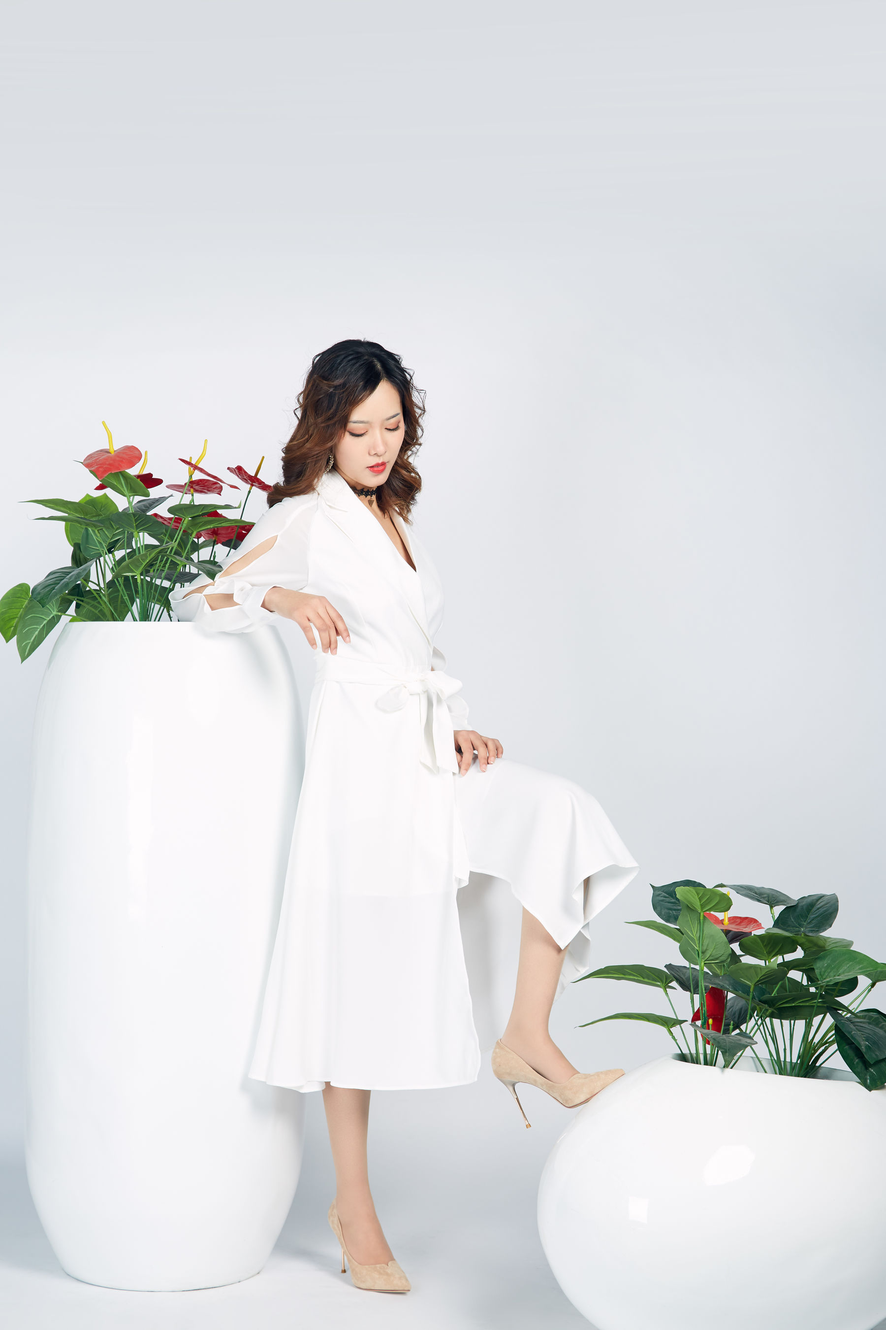 [奈丝] NO.024 晨静 白色开衩连衣裙 - 图片05