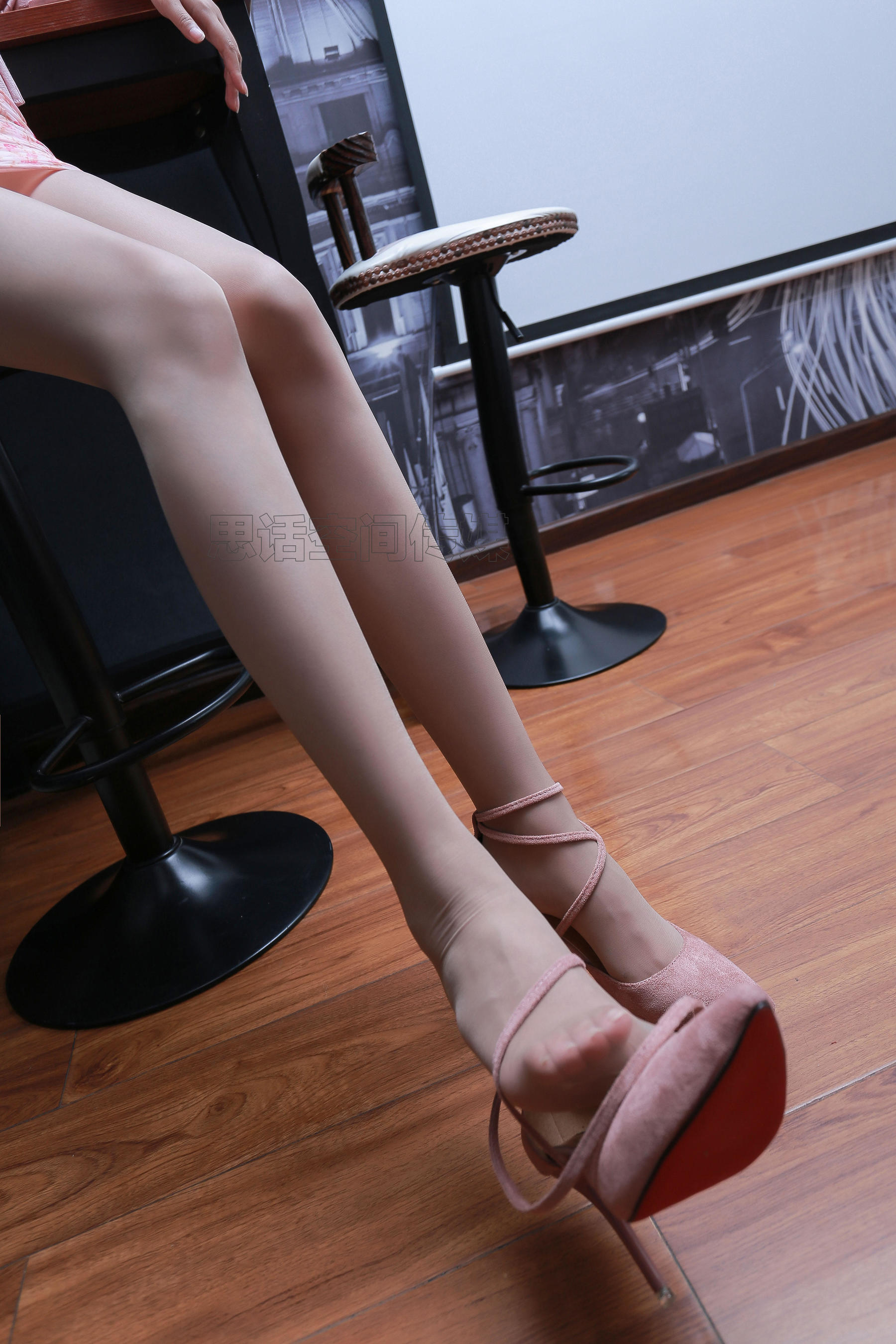 [思话SiHua] SH184 艺沫 长腿女神粉色诱惑