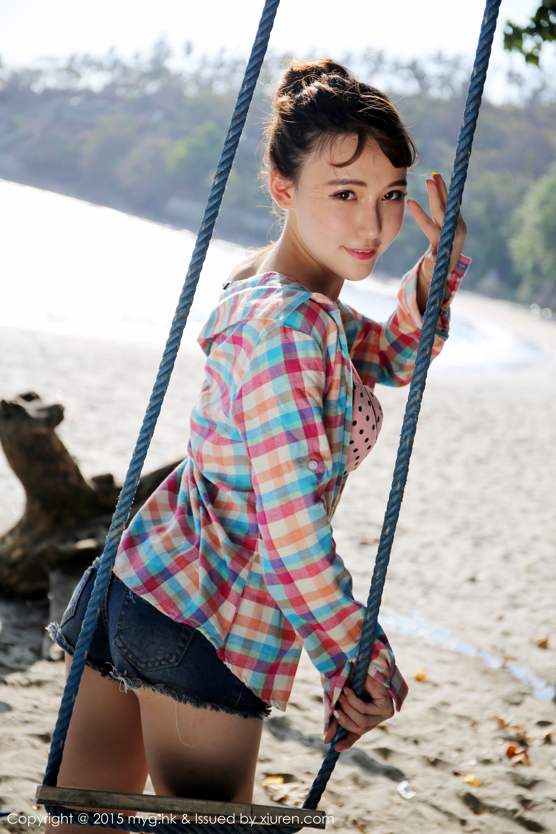 熊吖BOBO《海滩牛仔热裤+比基尼》 [美媛馆MyGirl] Vol.158 
