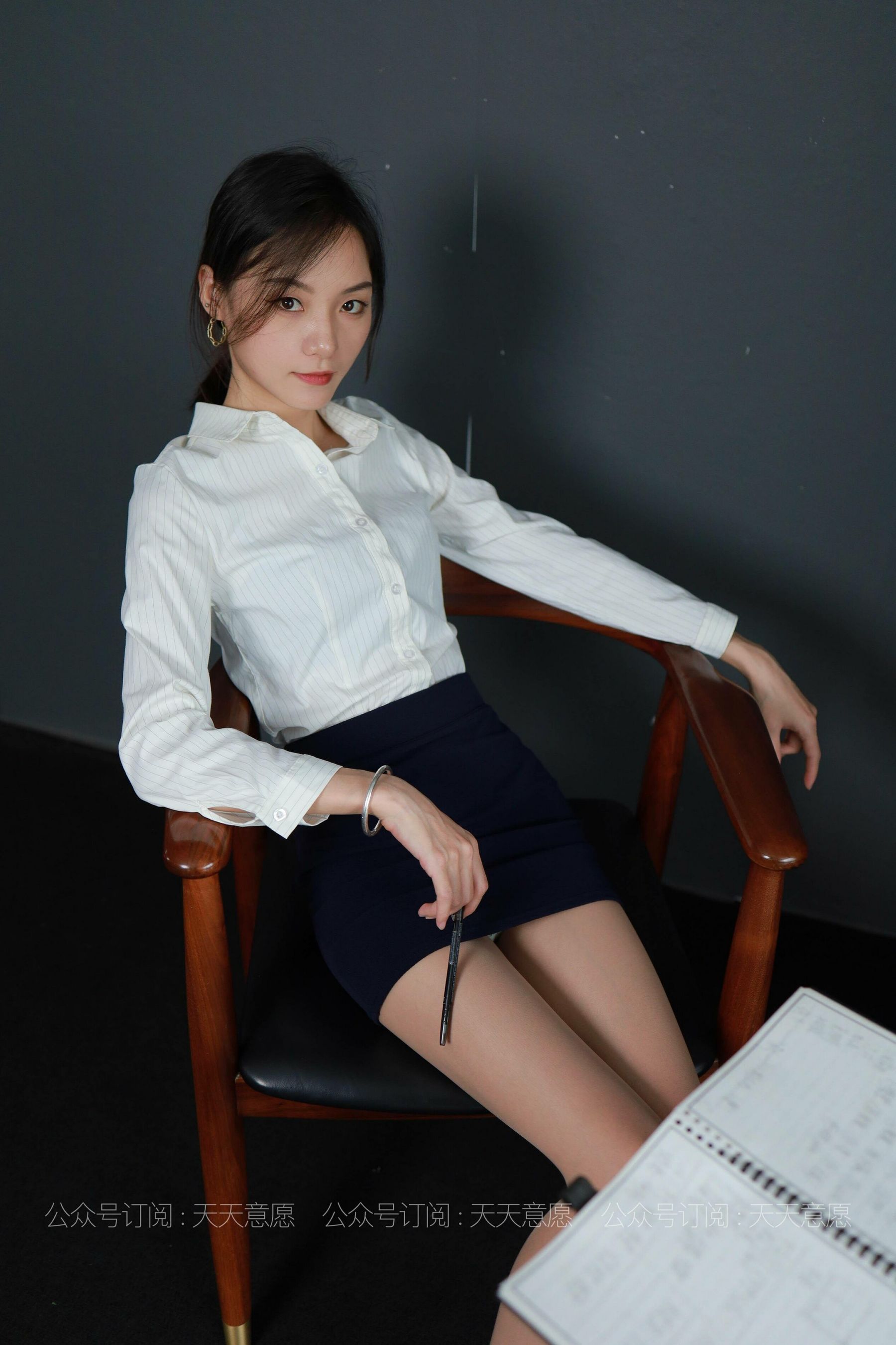 [IESS异思趣向] 丝享家 813：小六《火辣女秘书》