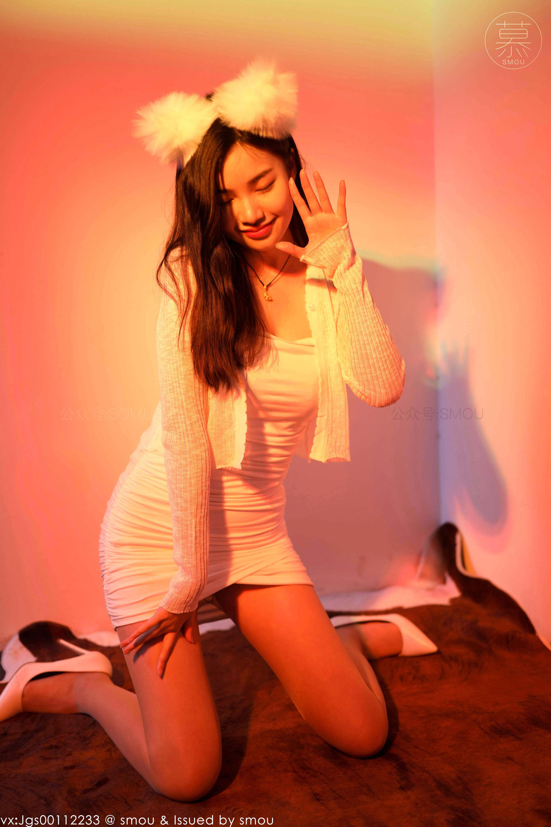 [丝慕SMOU] 蜜系列 M012 文欣 丝袜美腿套图