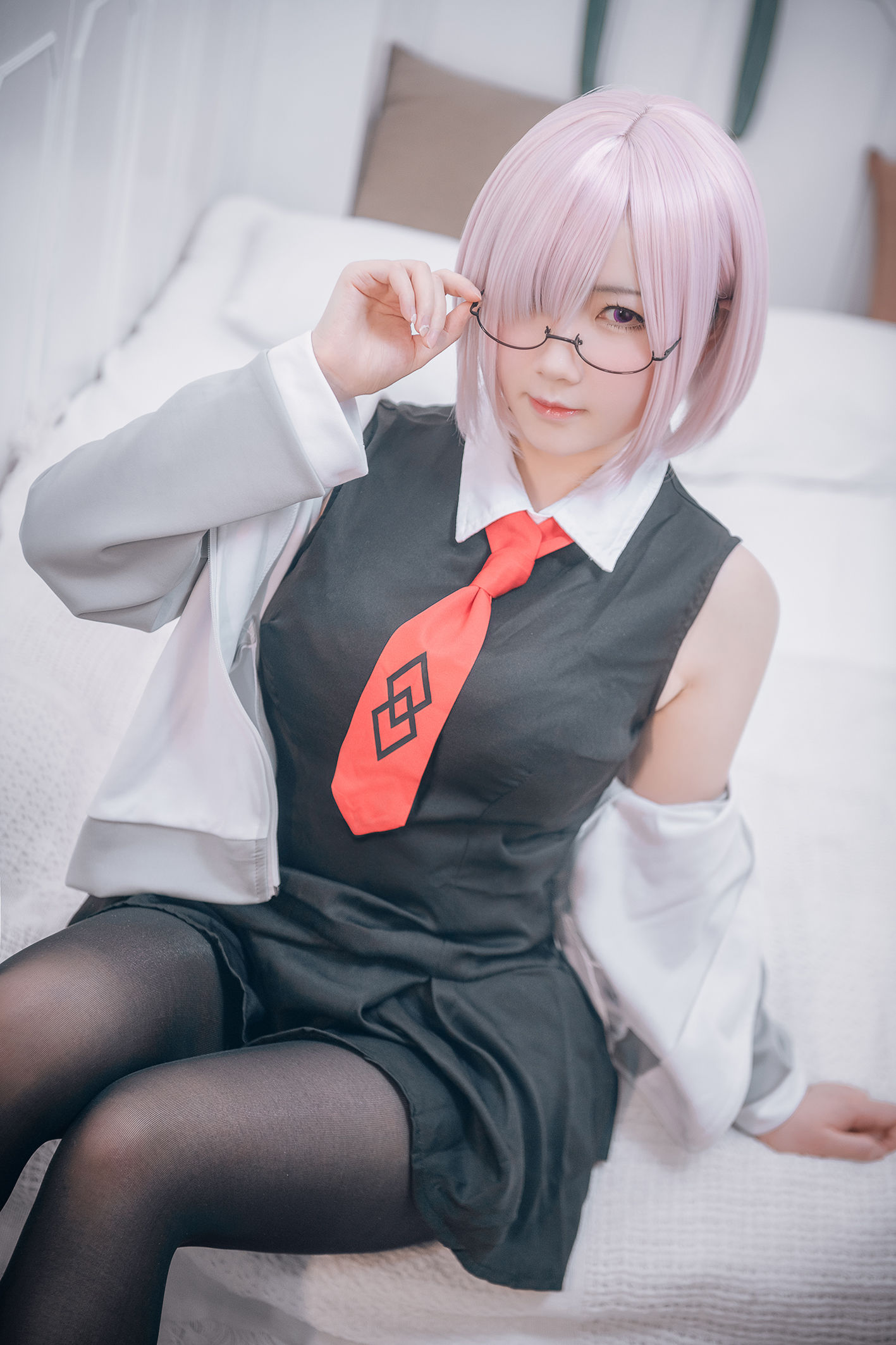 [网红COSER写真] 微肉感萌妹是本末末 - 玛修常服＆猫咪下着