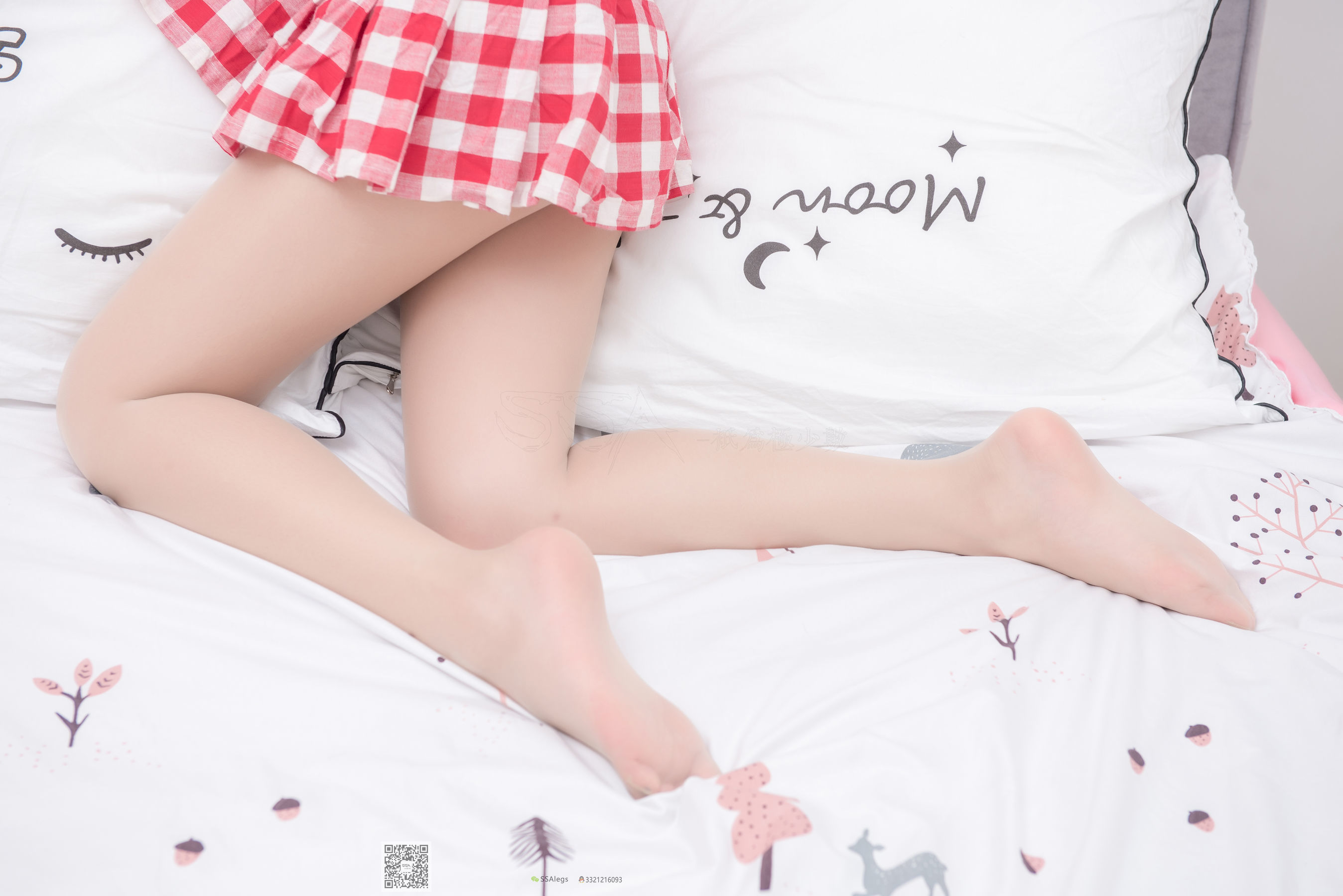 [SSA丝社]超清写真 No.033 大大 红白格子齐臀超短裙肉丝