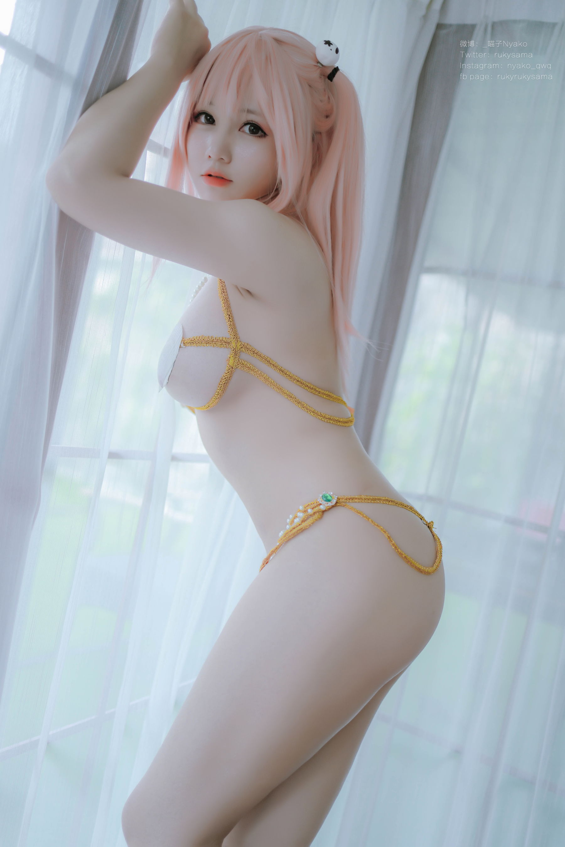[福利COS] 萌妹子Nyako喵子 - DOAほのか 贝壳