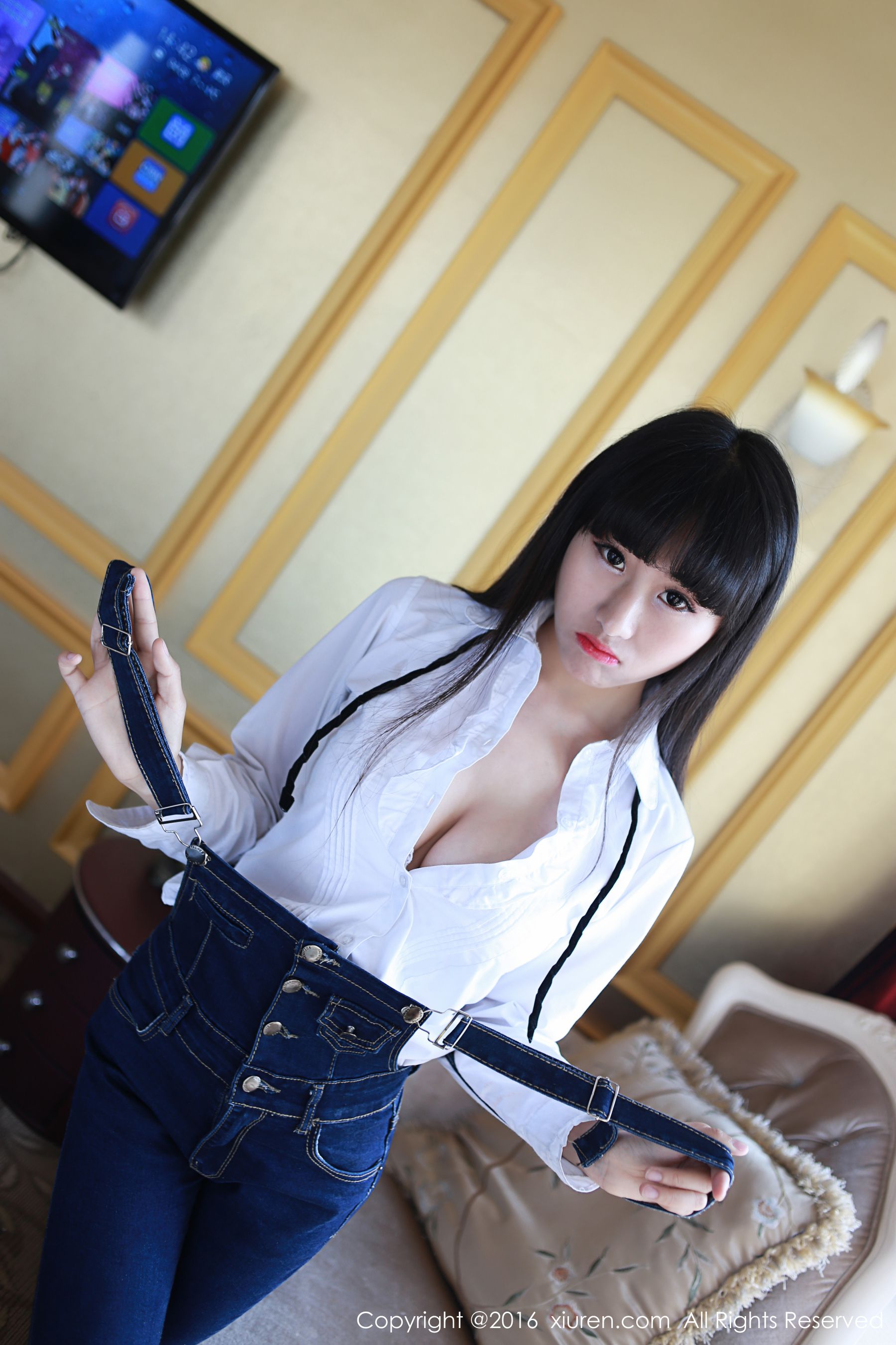 月音瞳《来自武汉的童颜巨乳妹子》 [秀人网XiuRen] No.520 