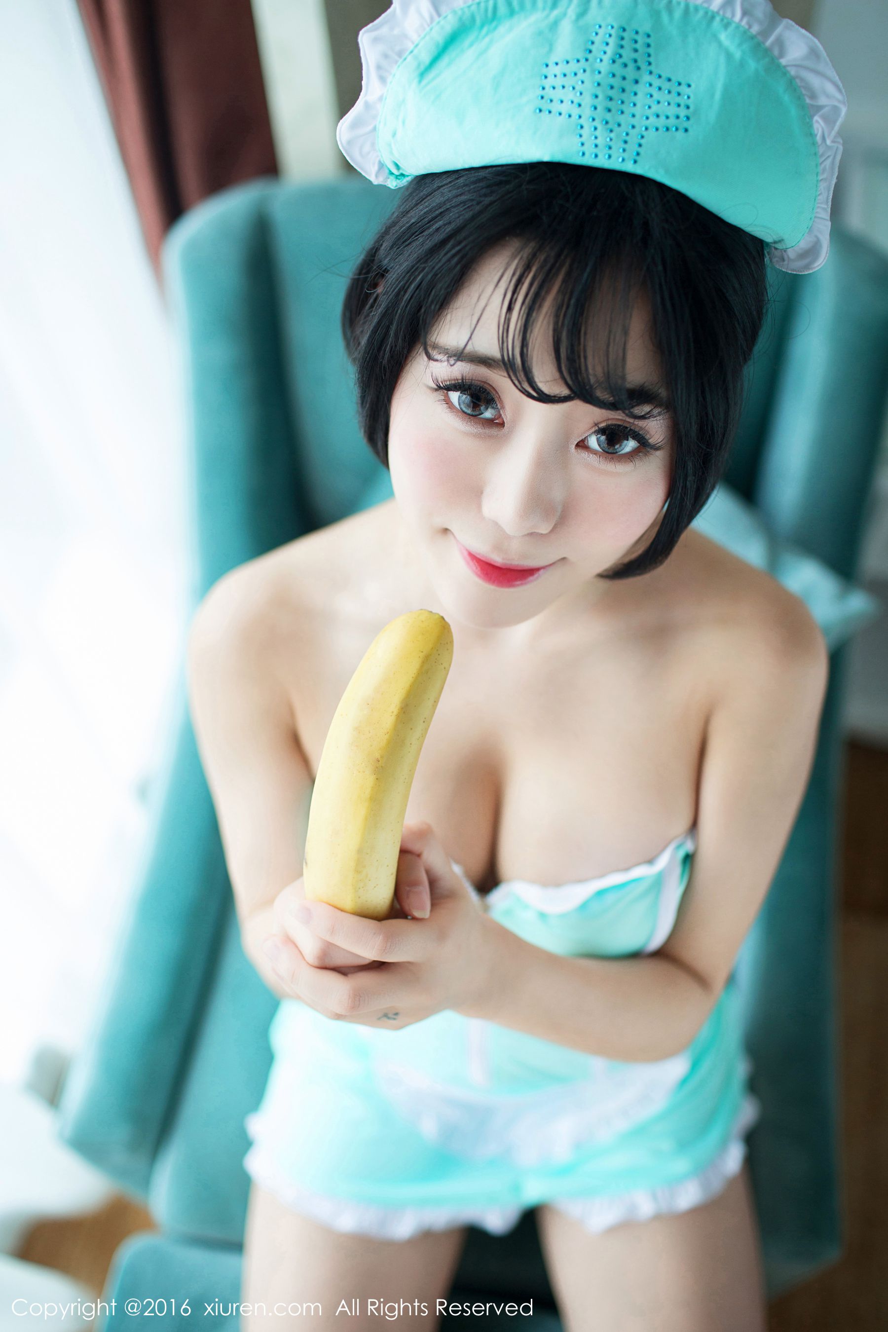 兜豆靓Youlina《香蕉小护士》 [秀人网XiuRen] No.550 