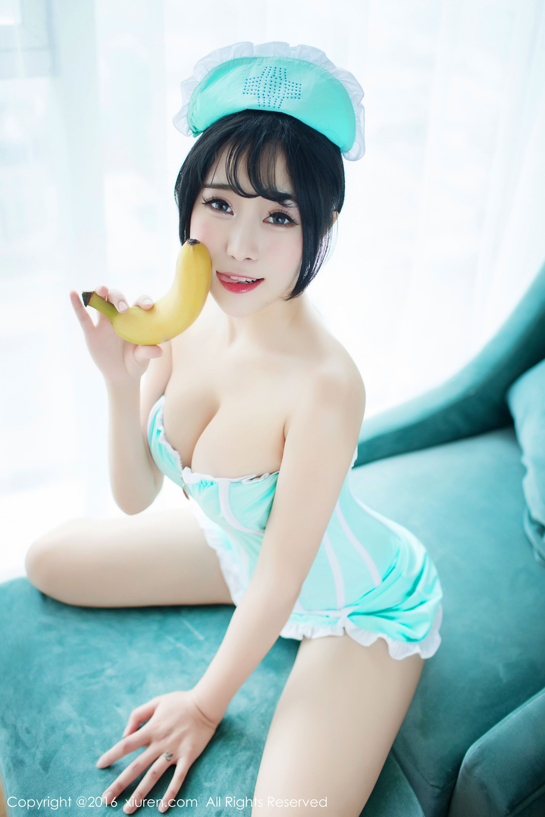 兜豆靓Youlina《香蕉小护士》 [秀人网XiuRen] No.550 