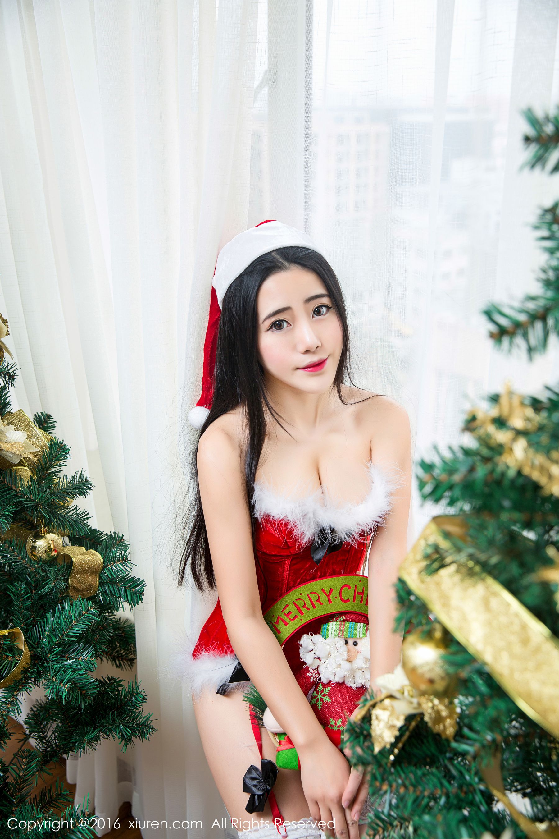 兜豆靓Youlina《最靓圣诞礼物》 [秀人网XiuRen] No.660