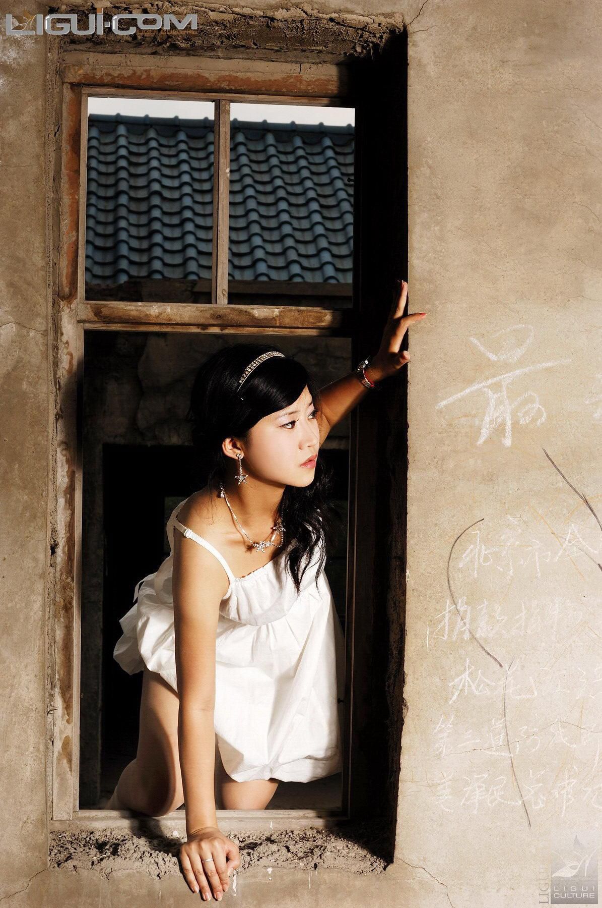 Model 卡鲁鲁《纯情少女的丝恋》 [丽柜LiGui] 丝足写真图片