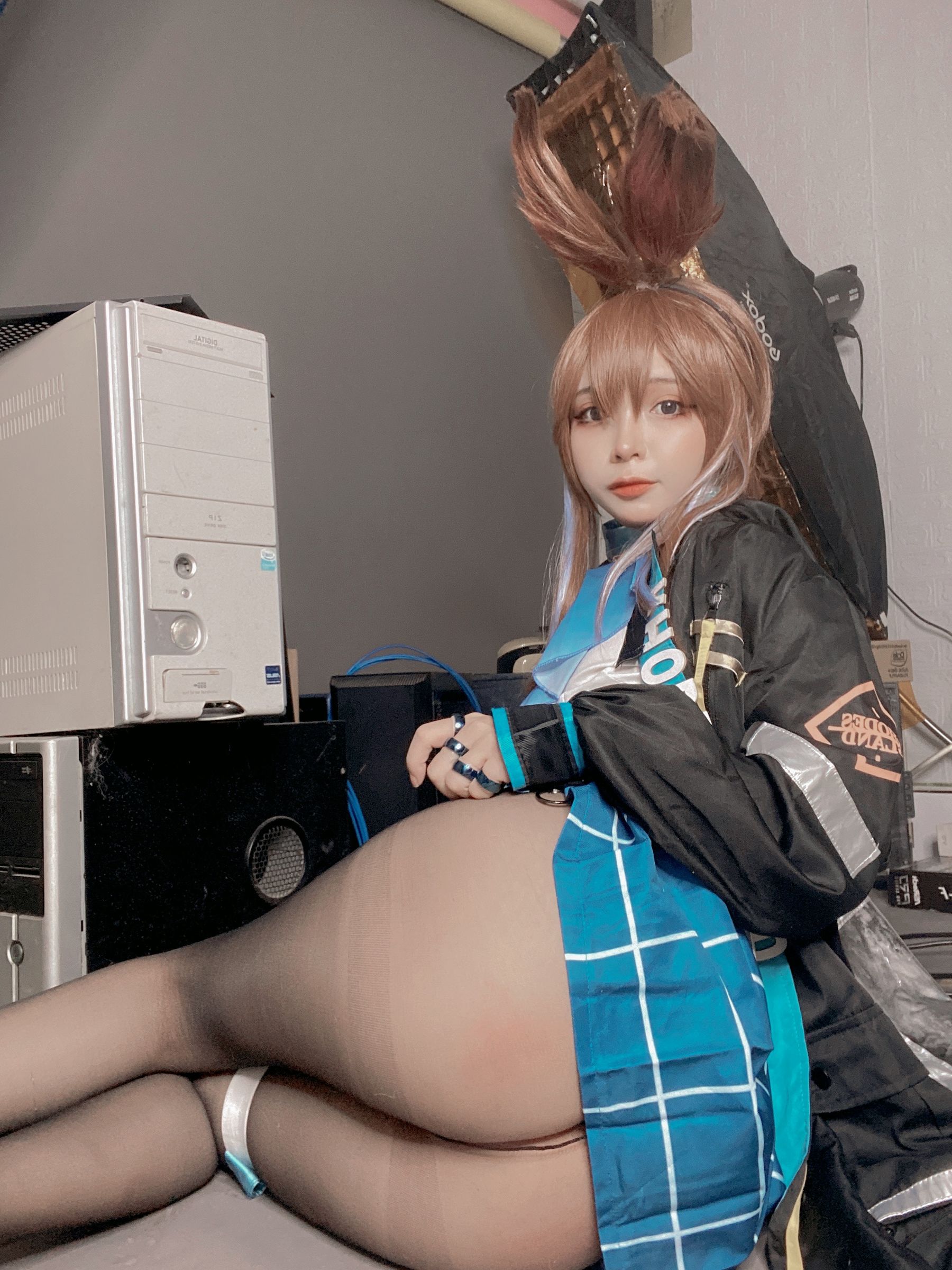 Umeko J - Amiya (Arknights) 