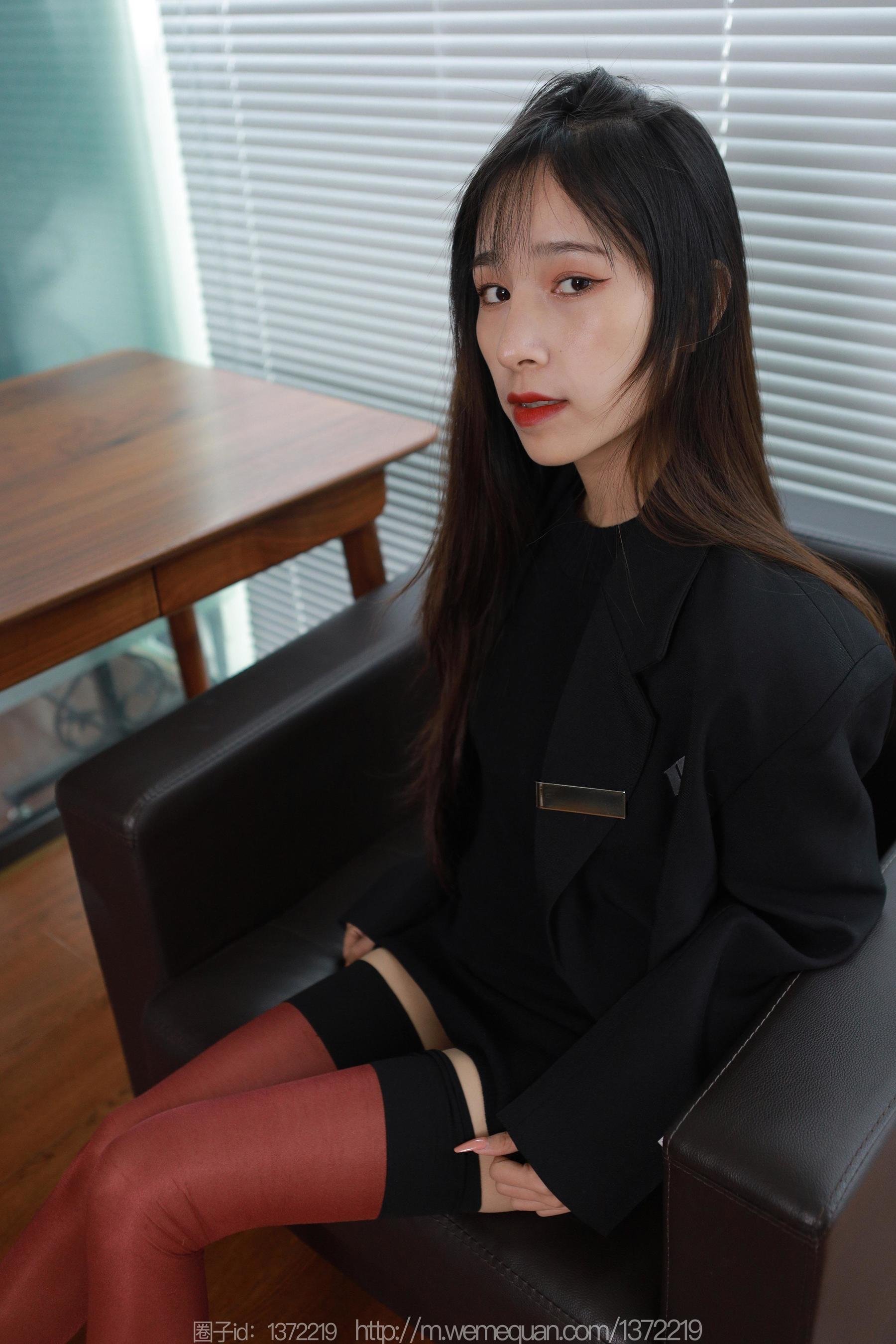 IESS异思趣向 - 模特：美子 《半筒红与黑》