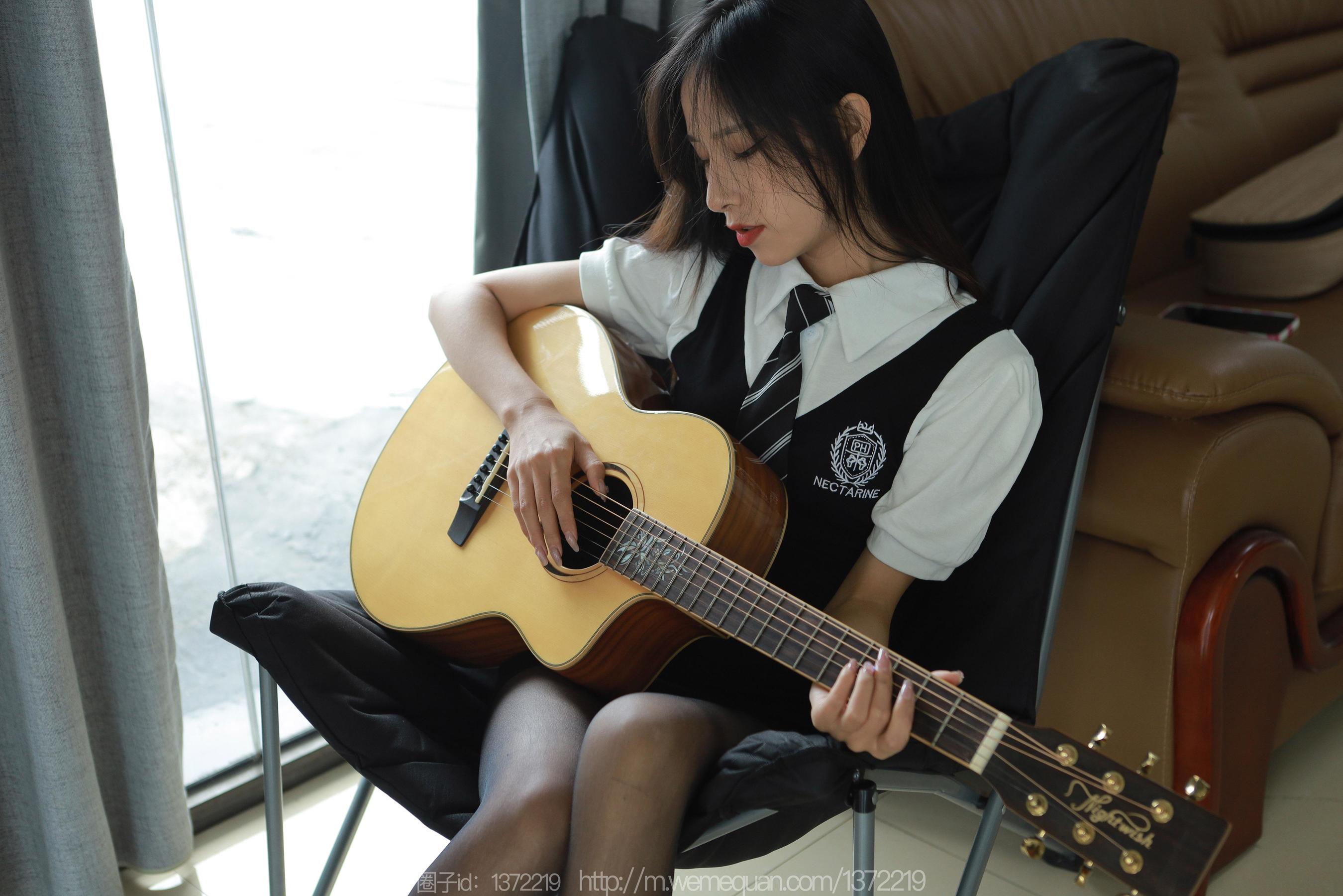 IESS异思趣向 - 模特：美子 《弹弹吉他》