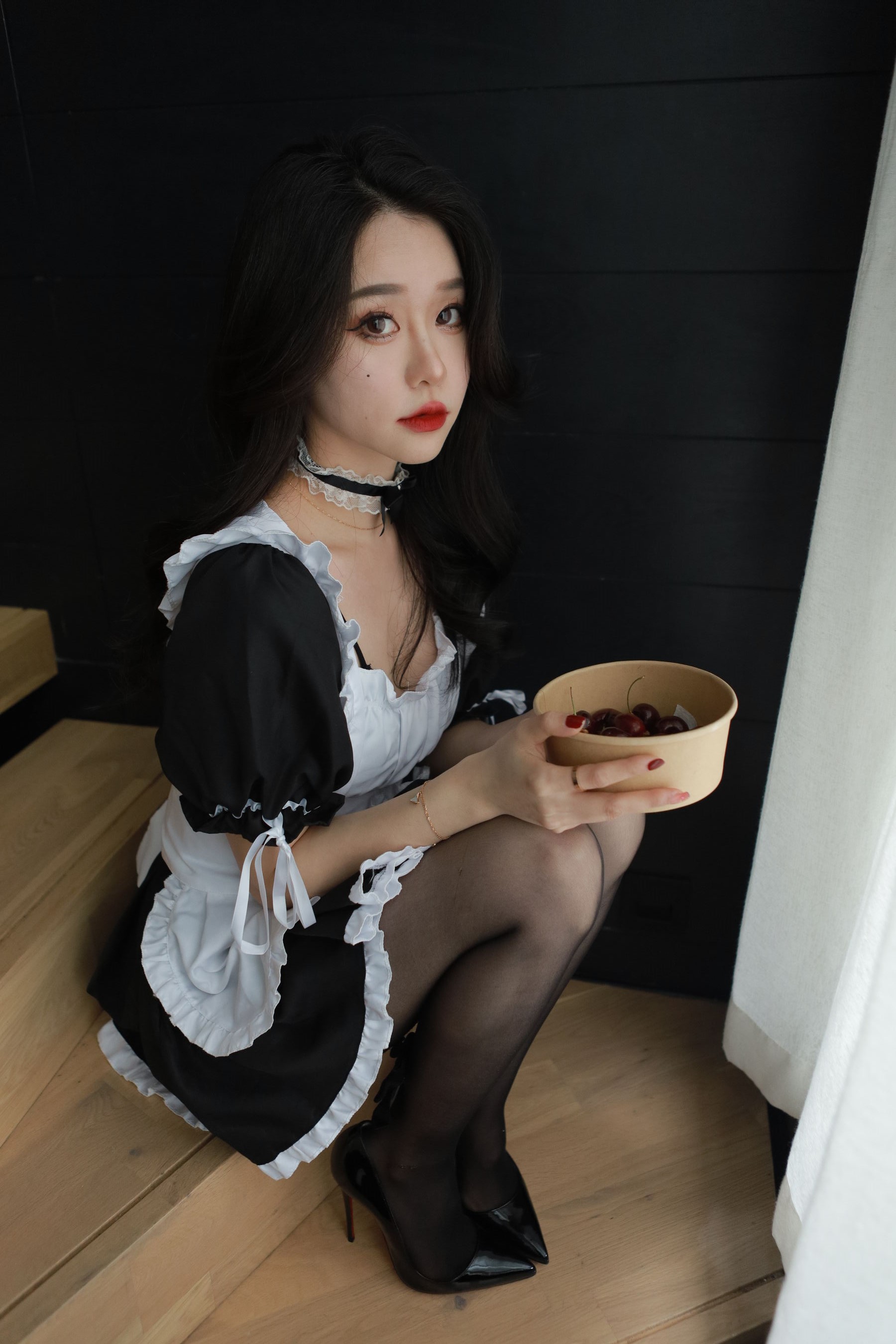 Sia不吃鱼 - 俏皮大奶女仆系列