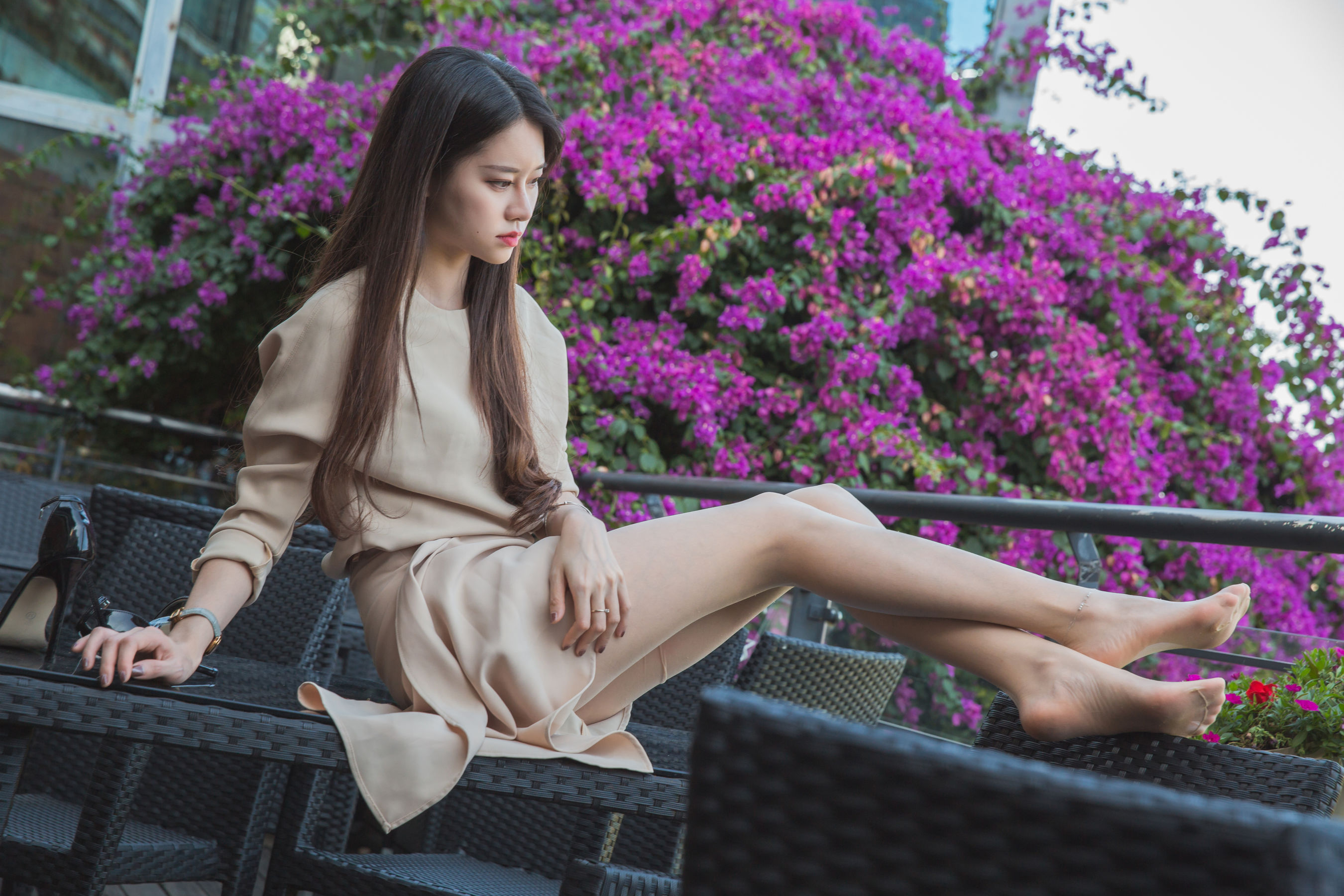 Sia不吃鱼 - 风衣玉足