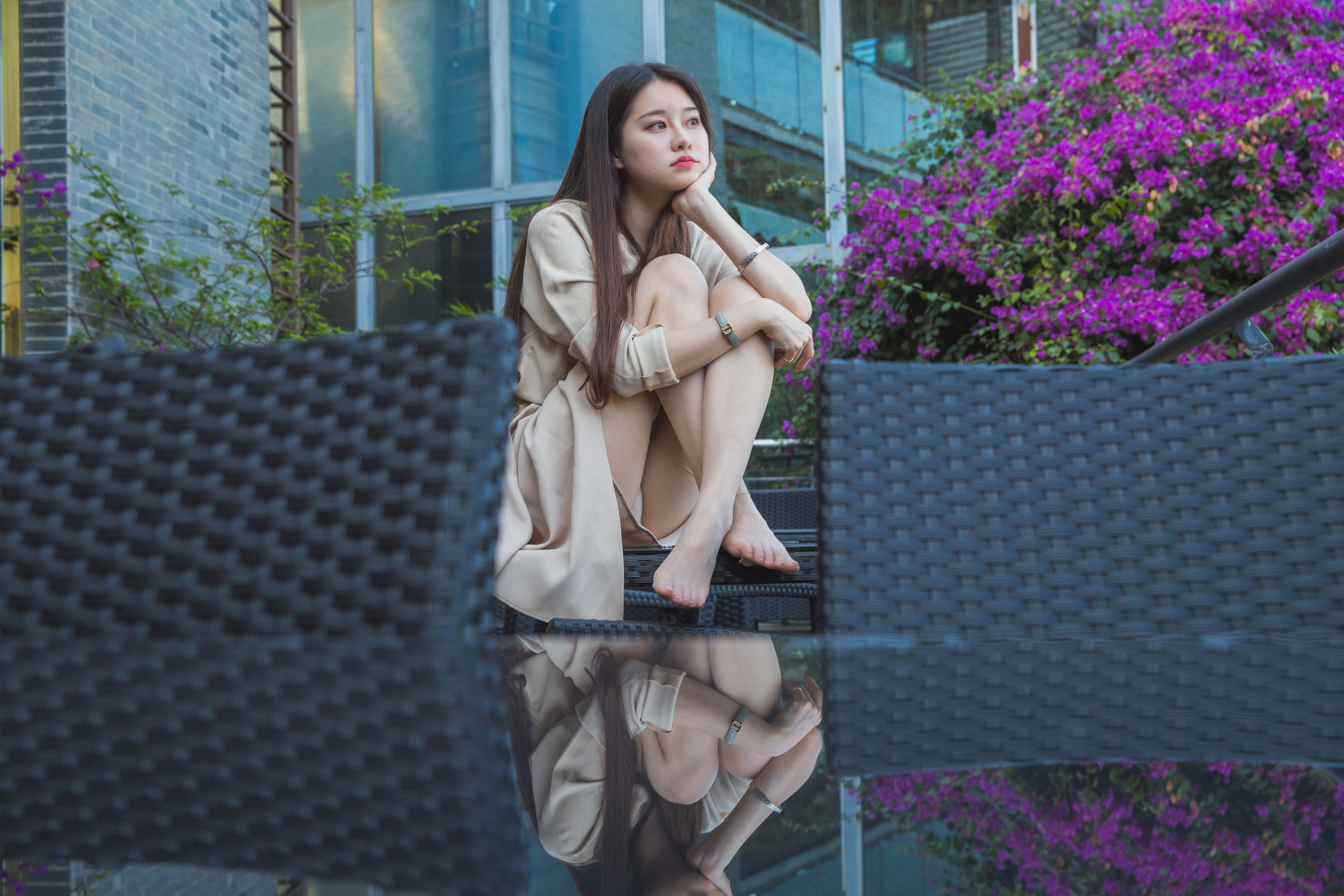 Sia不吃鱼 - 风衣玉足