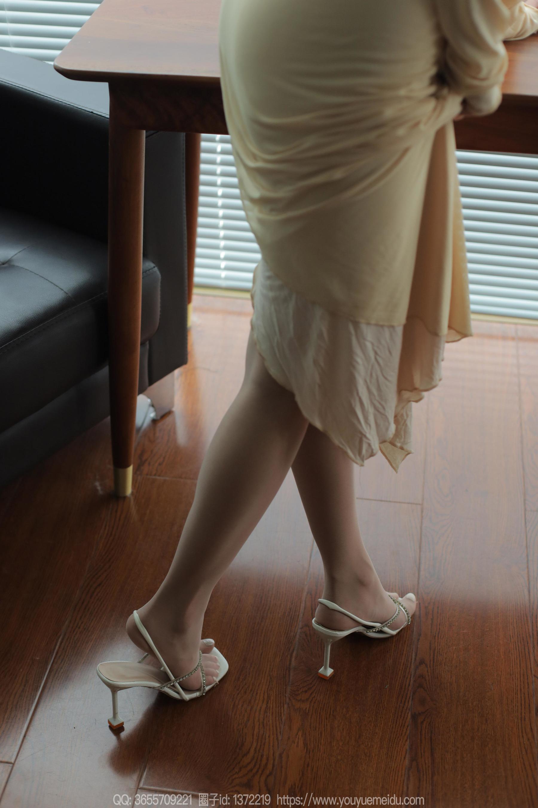 IESS异思趣向 - 模特： 婉萍 《黄色包臀裙（上）》