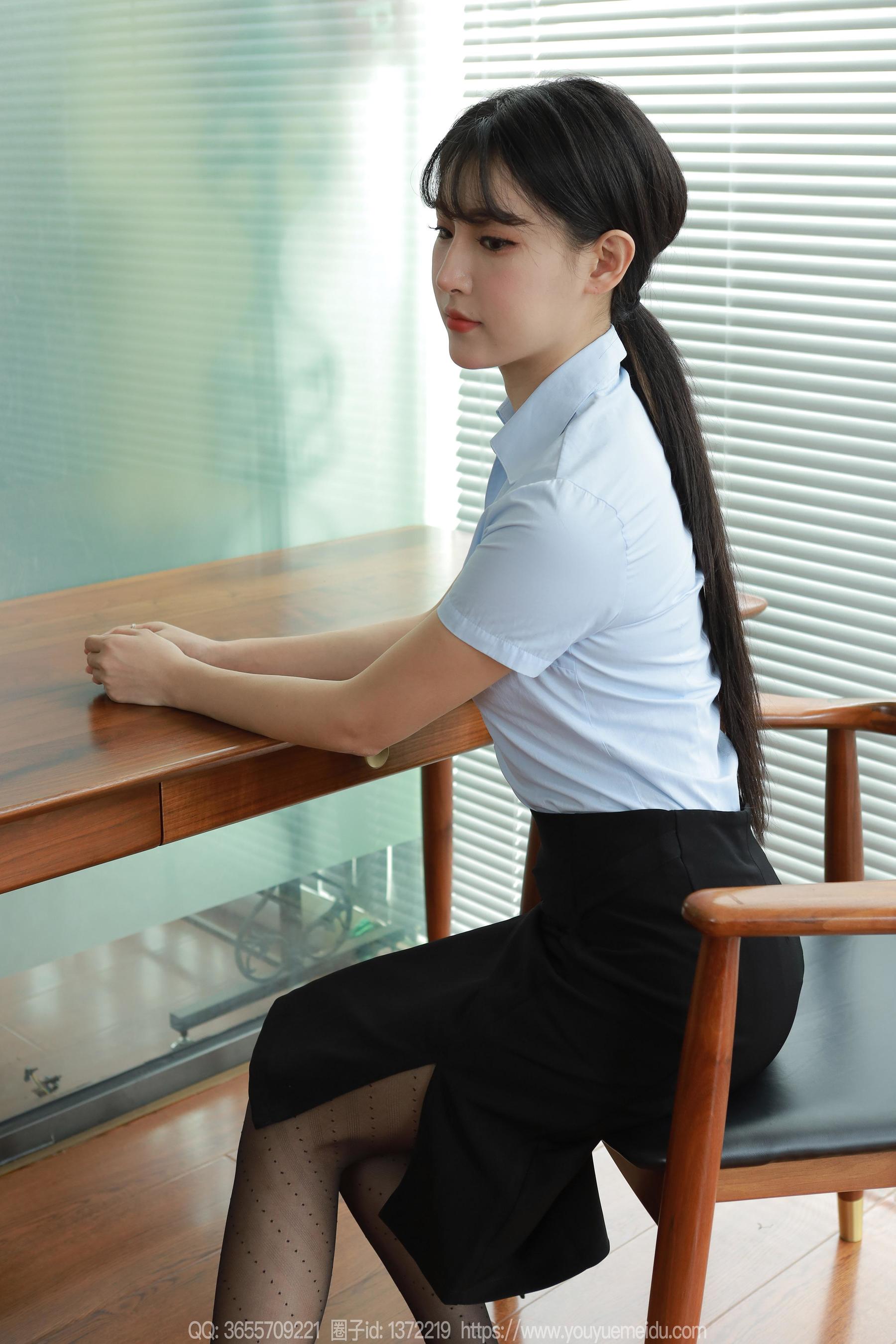 IESS异思趣向 - 模特： 小宝 《迷人波点》
