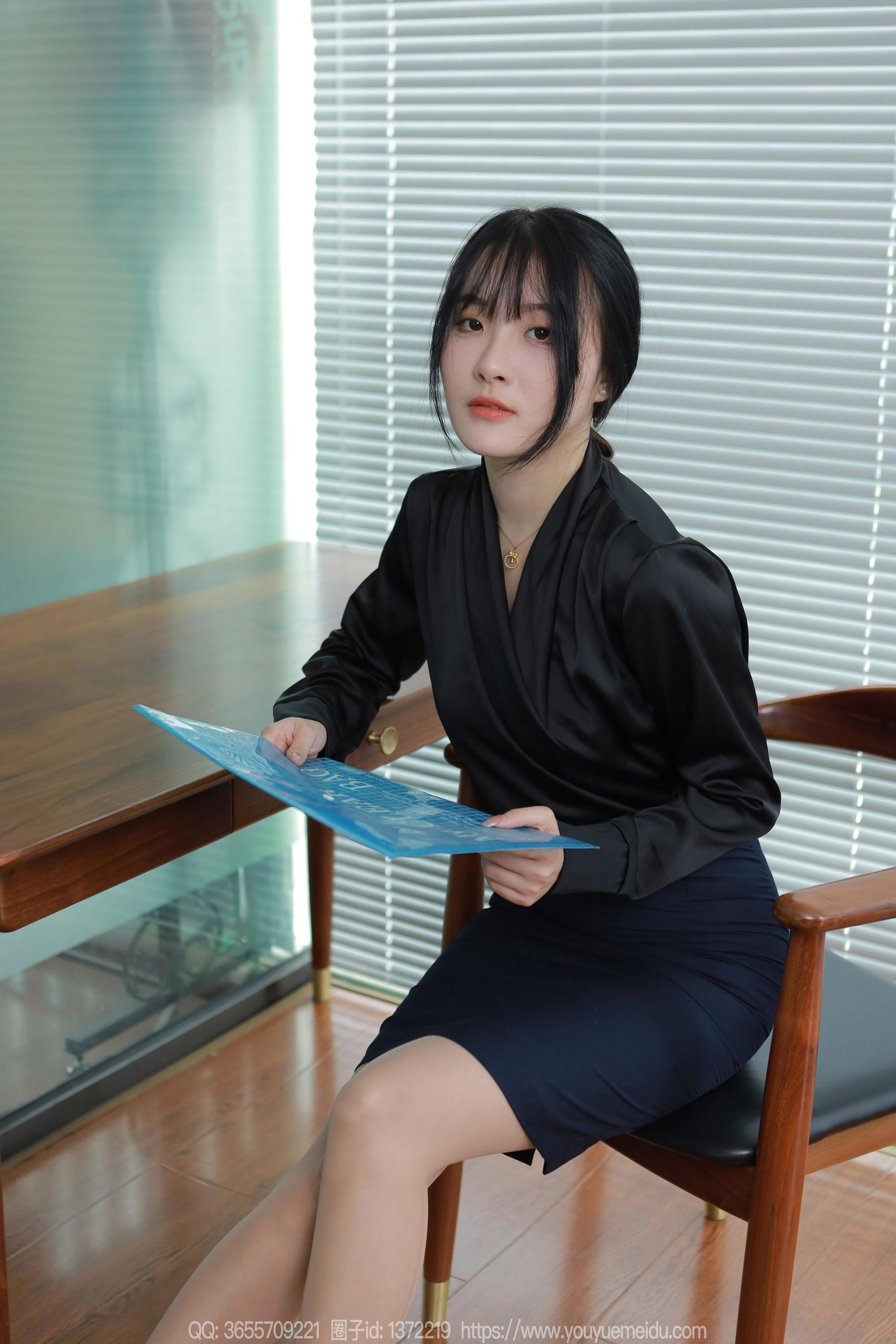 IESS异思趣向 - 模特： 婉萍 《黑色衬衣》
