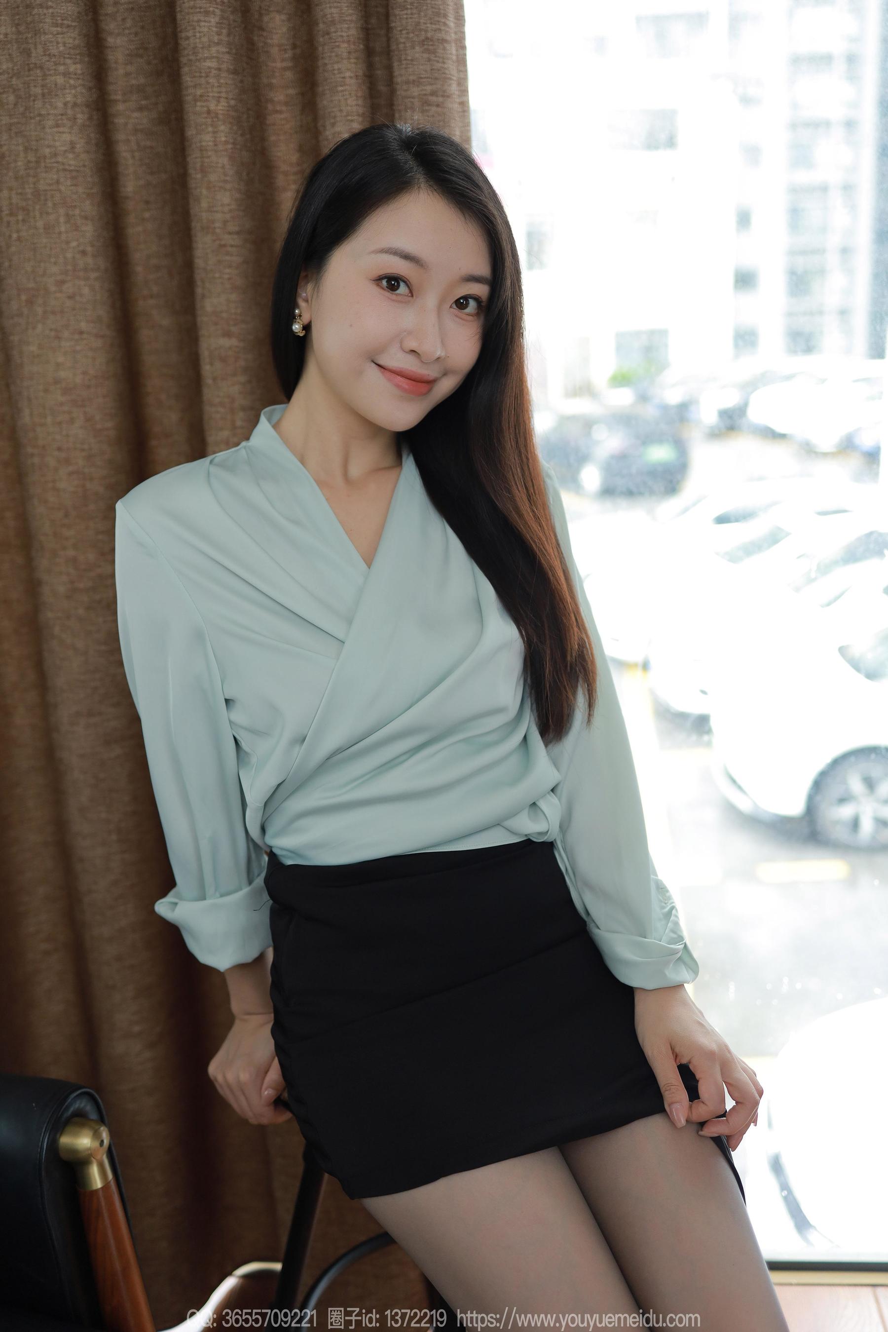 IESS异思趣向 - 模特： 小婕 《迷人淡绿》