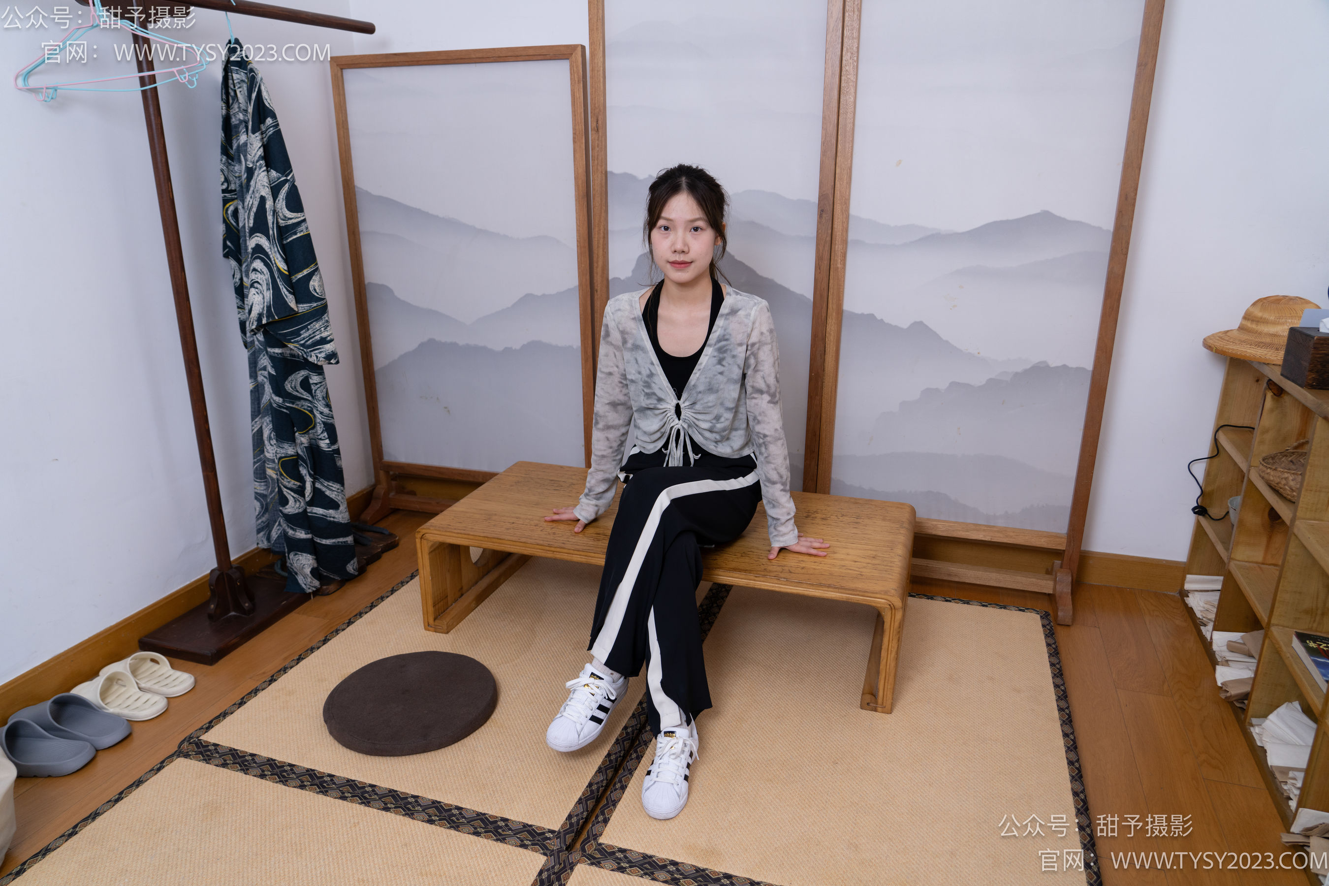 甜予摄影 No.046 双双 -板鞋、白棉袜、裸足