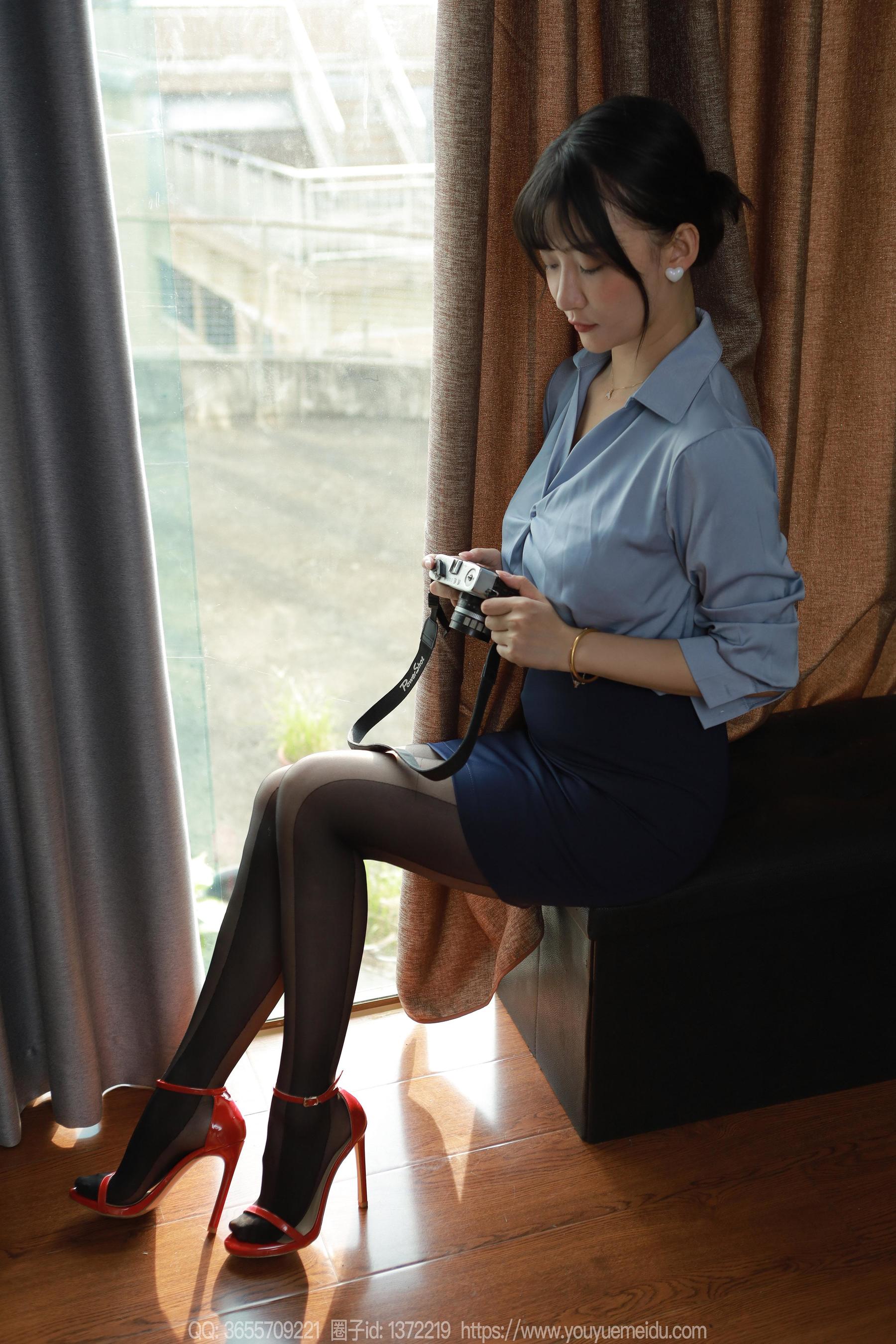 IESS异思趣向 - 模特： 秋秋 《美女记者》